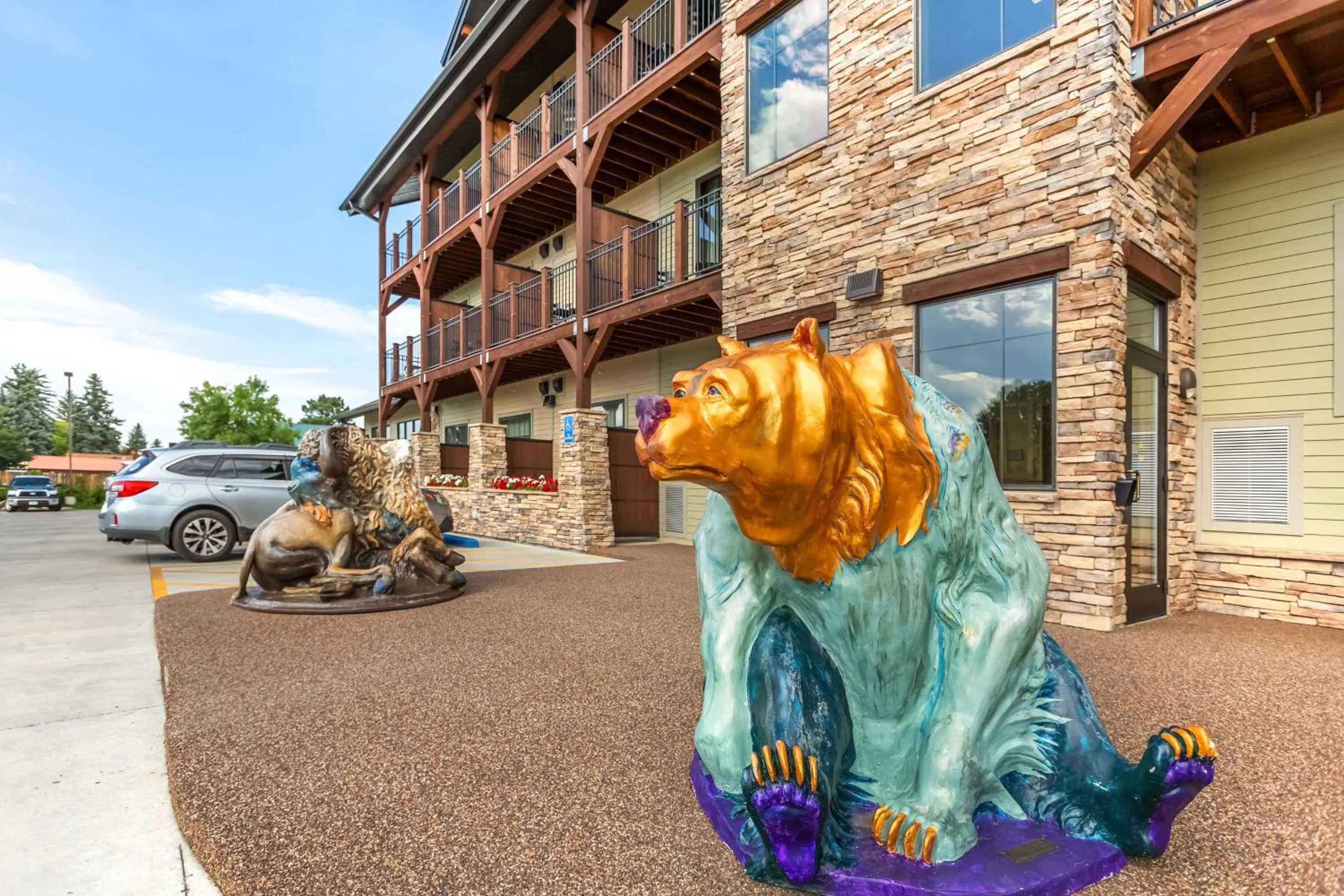 Property building in Best Western Premier Ivy Inn & Suites