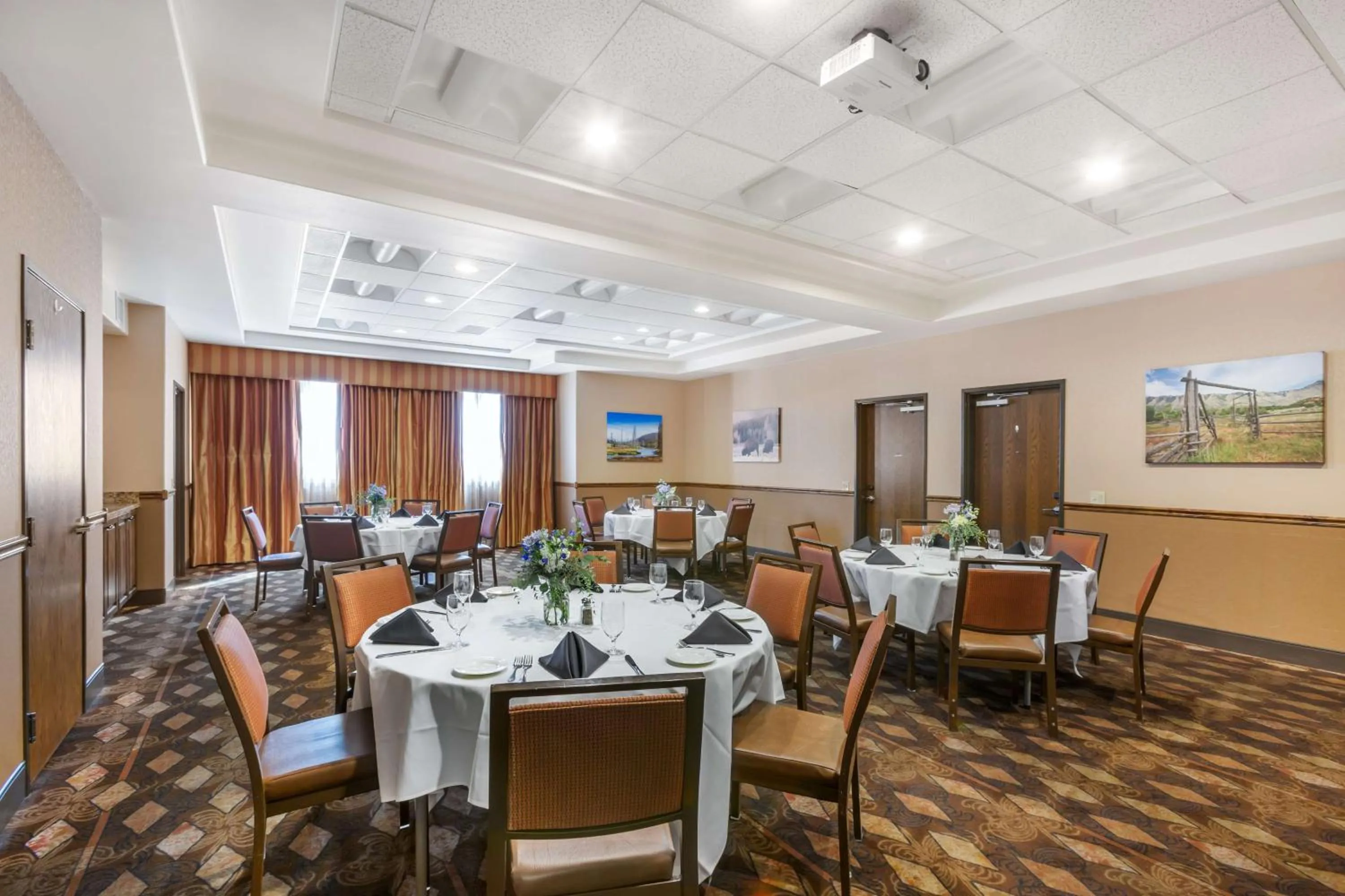 Meeting/conference room in Best Western Premier Ivy Inn & Suites