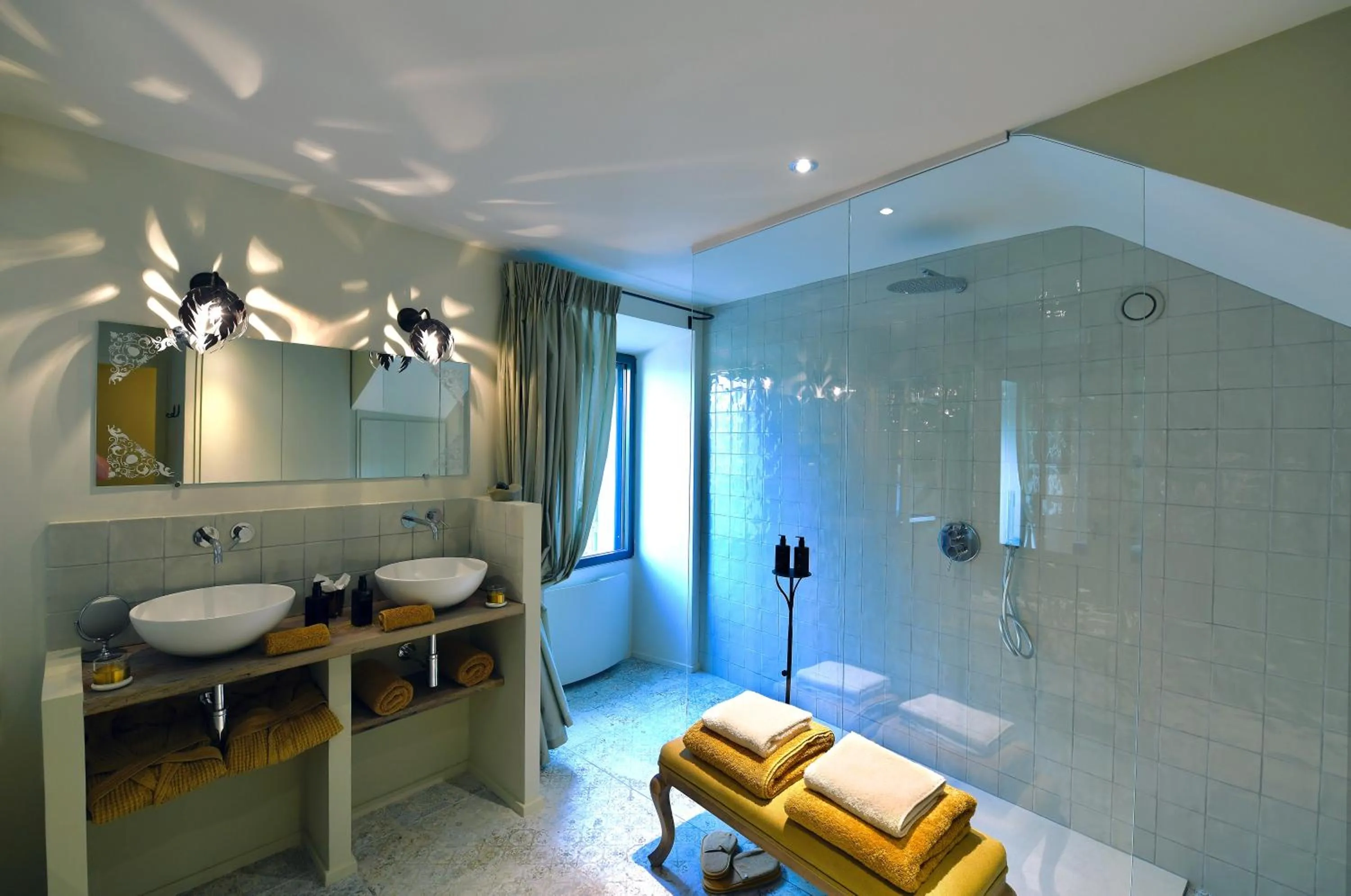 Bathroom in Provence Km28