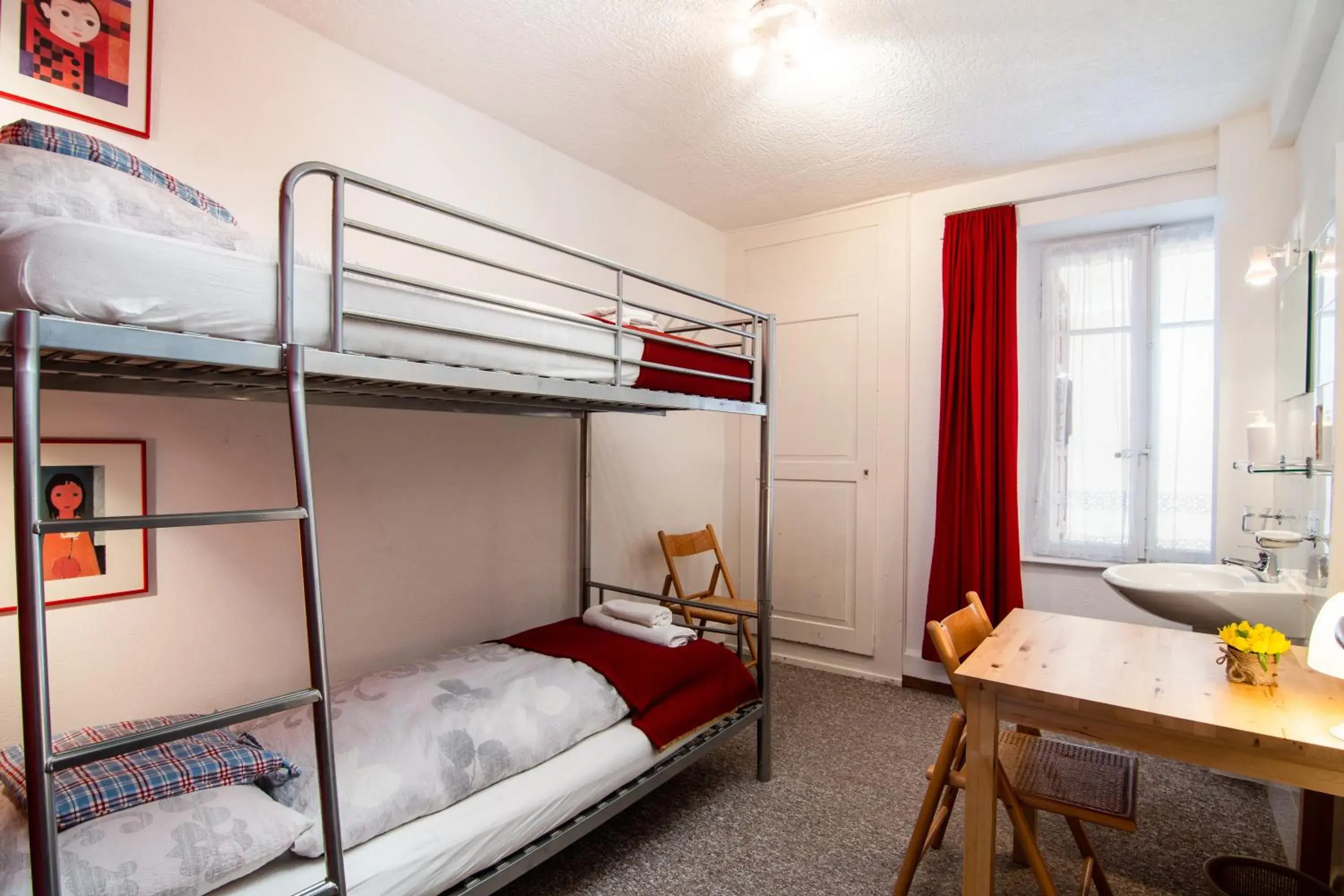 Bunk Bed Room with Shared Bathroom in Weisses Rössli Bunk Bed Room with Shared Bathroom in Weisses Rössli