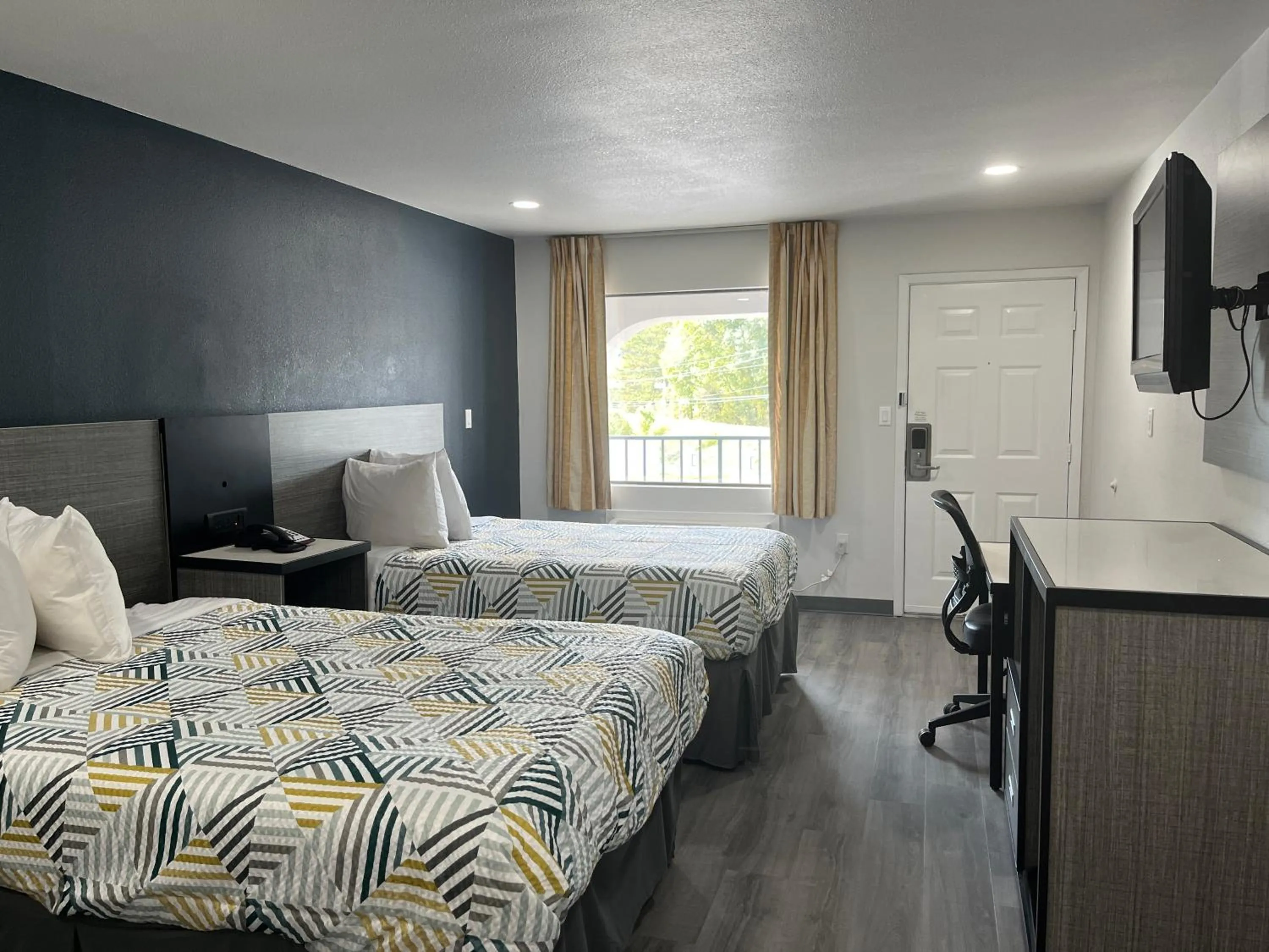 Bedroom, Bed in Motel 6 Vicksburg, MS