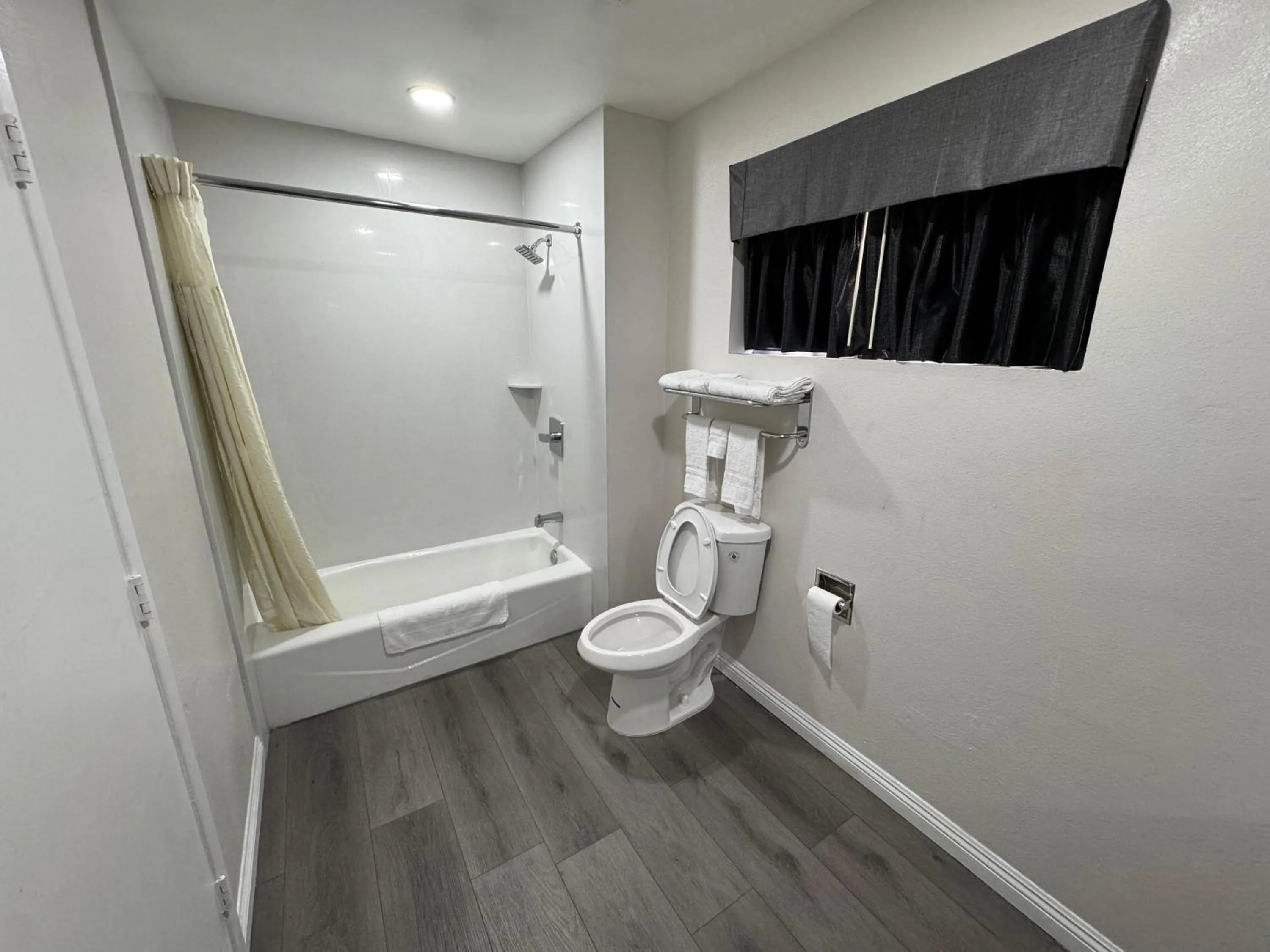 Bathroom in Five Star Inn