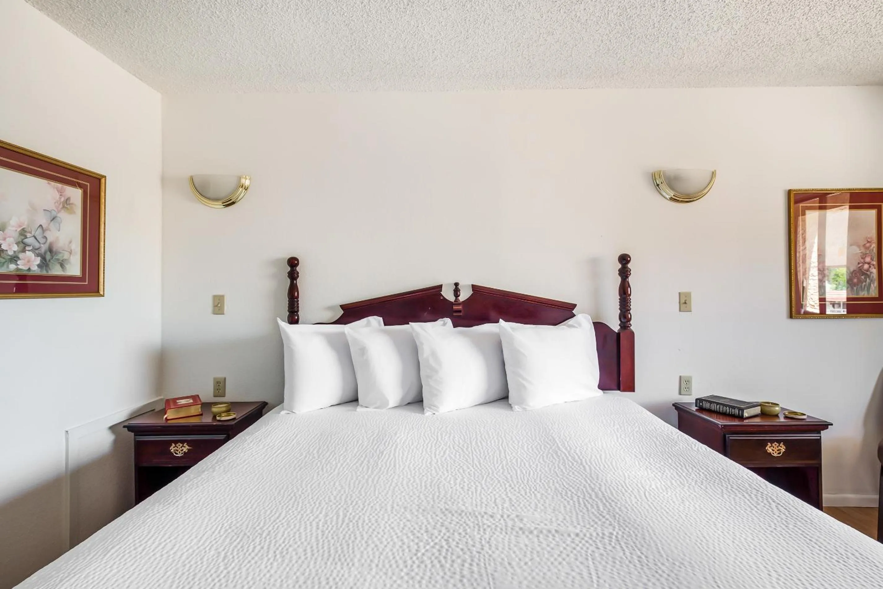 Bedroom, Bed in OYO Hotel Groesbeck