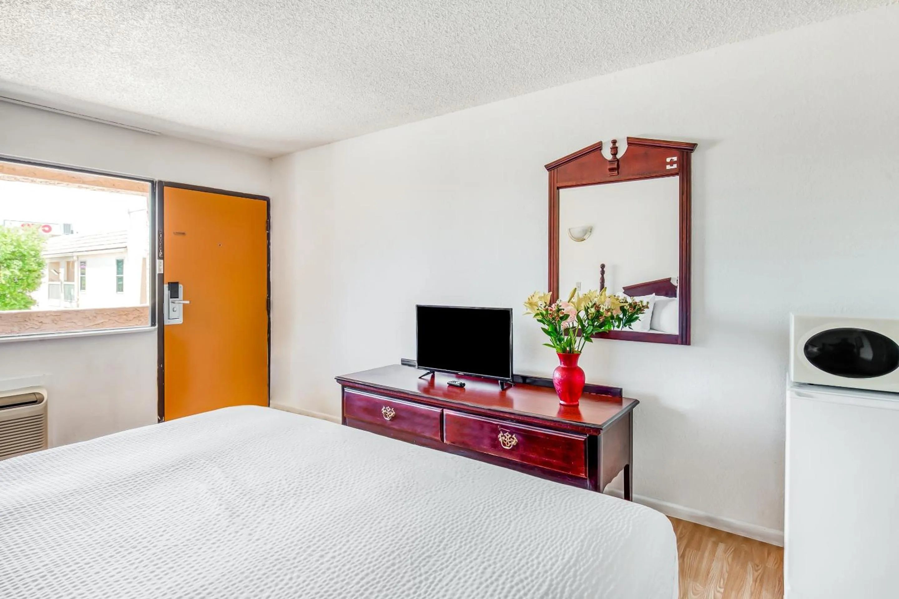 Bedroom, Bed in OYO Hotel Groesbeck