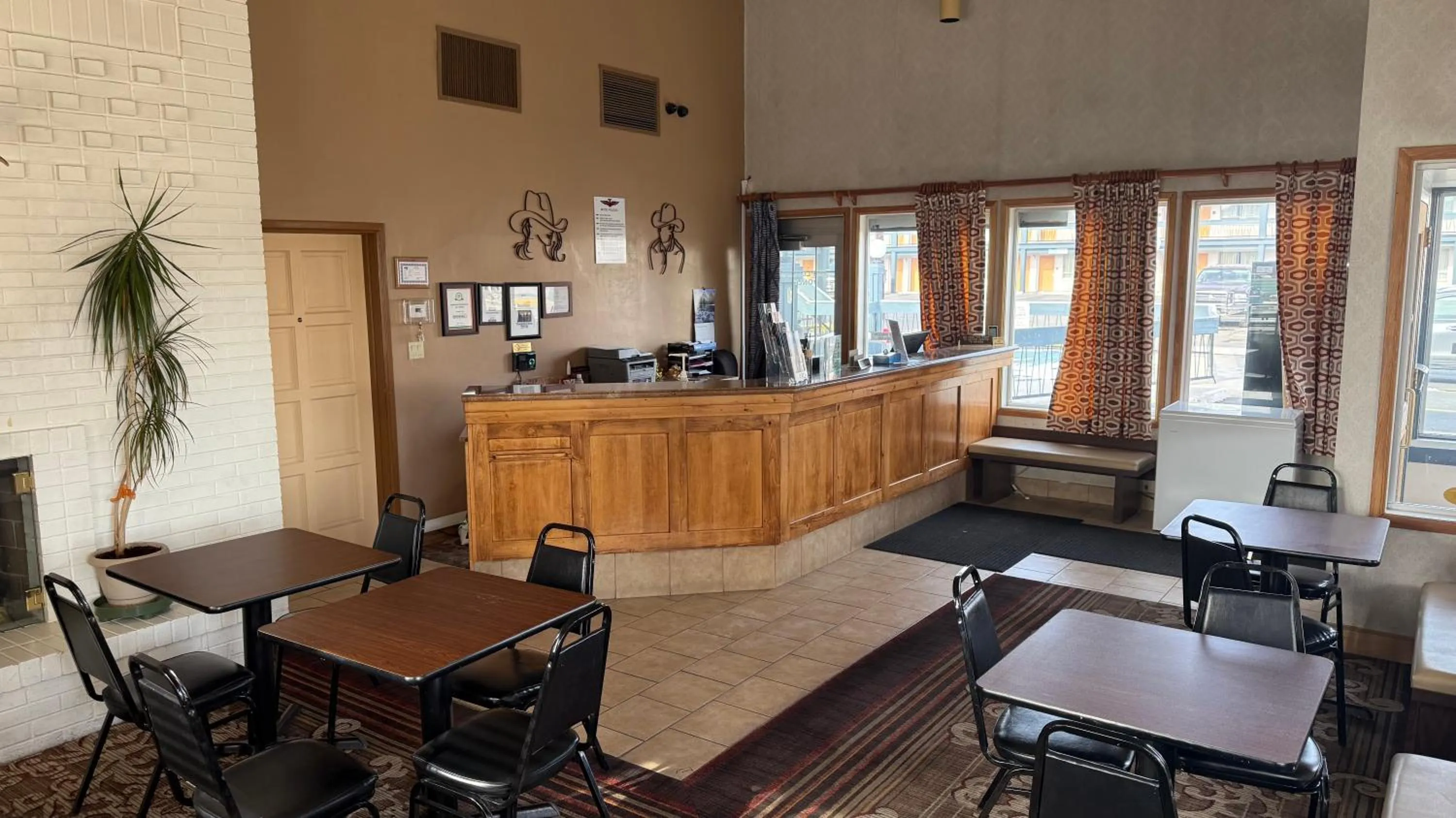 Lobby or reception in Thunderbird Motel