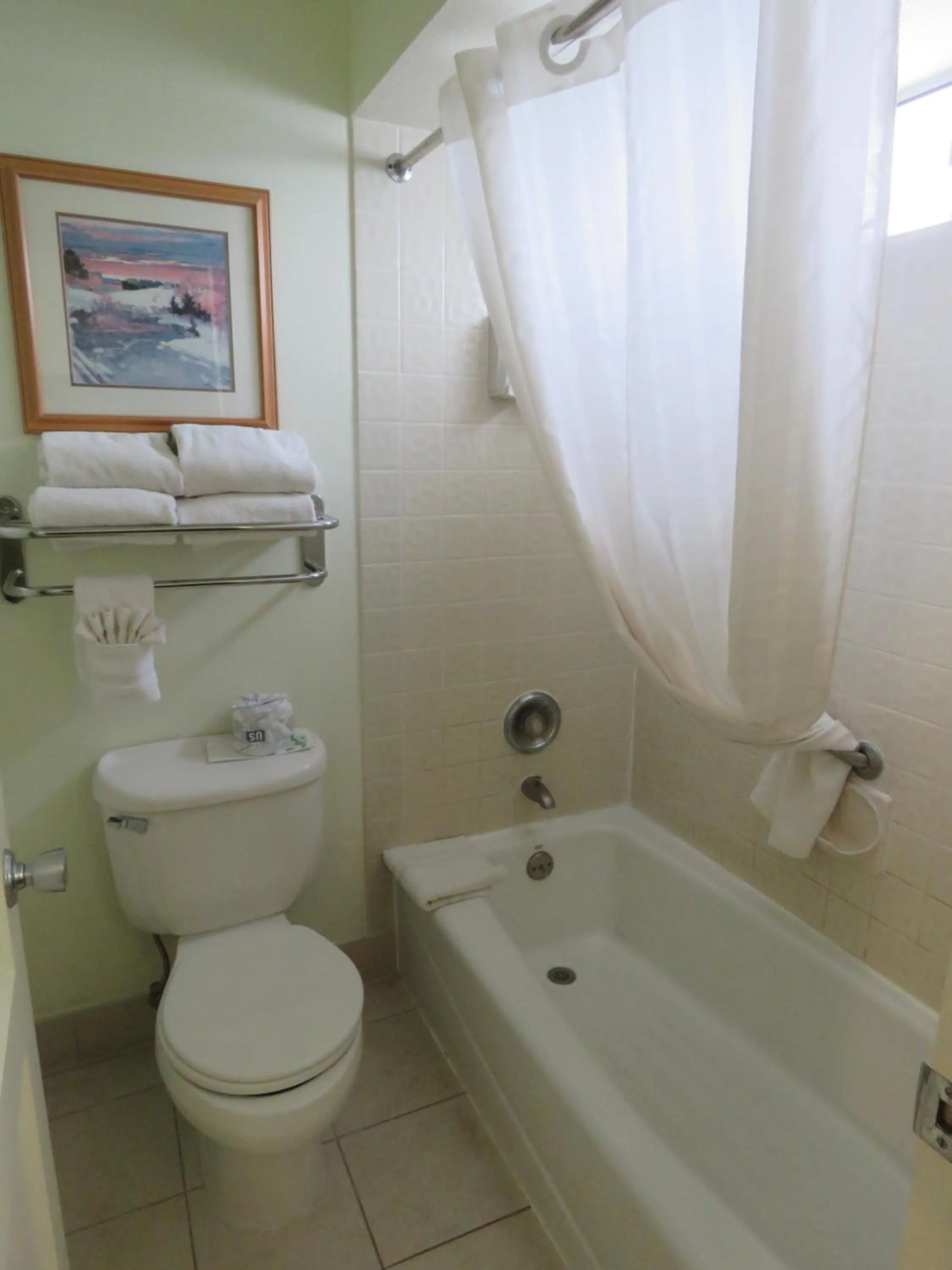 Bathroom in Thunderbird Motel