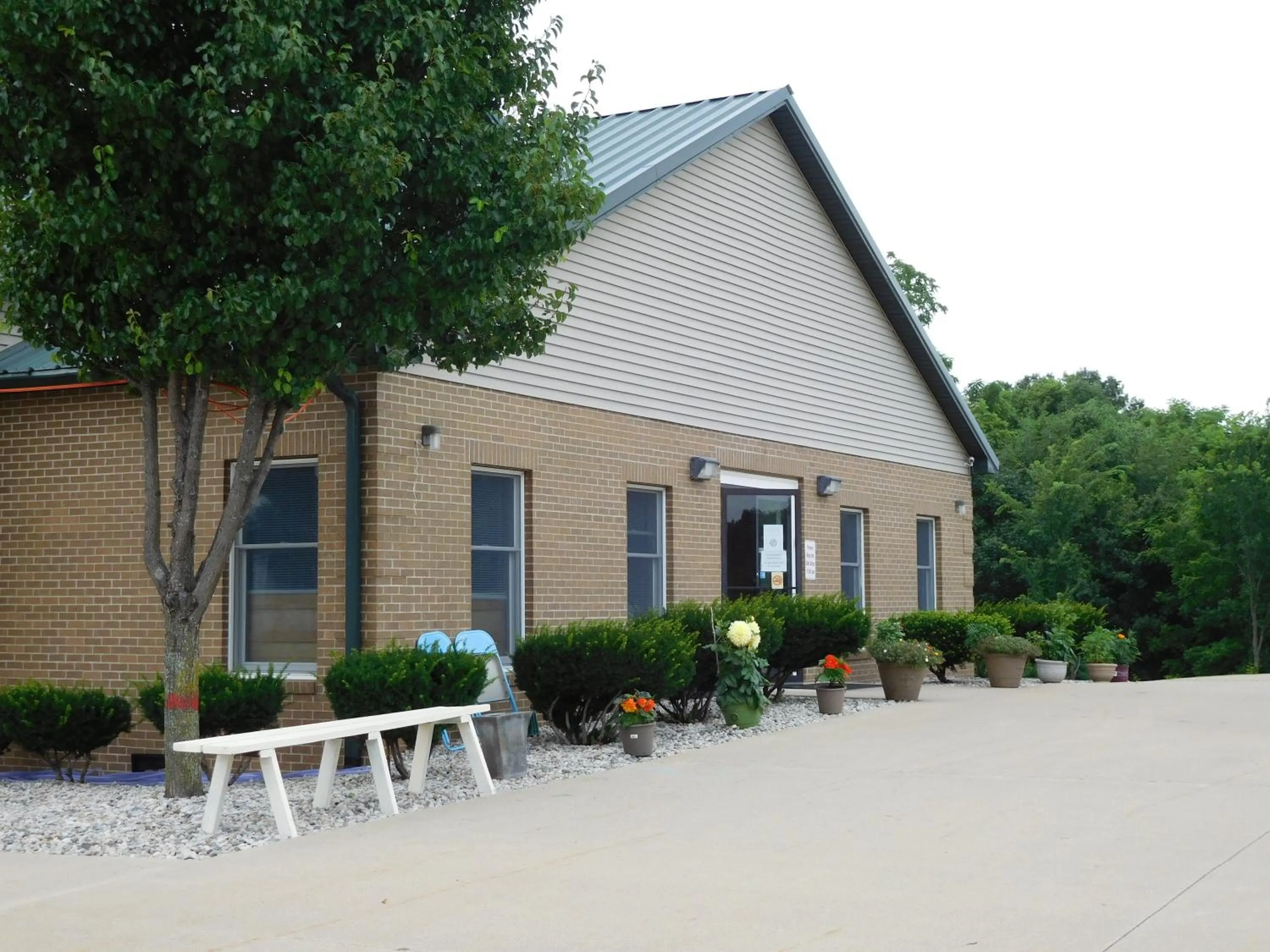 Property building in Attica Inn