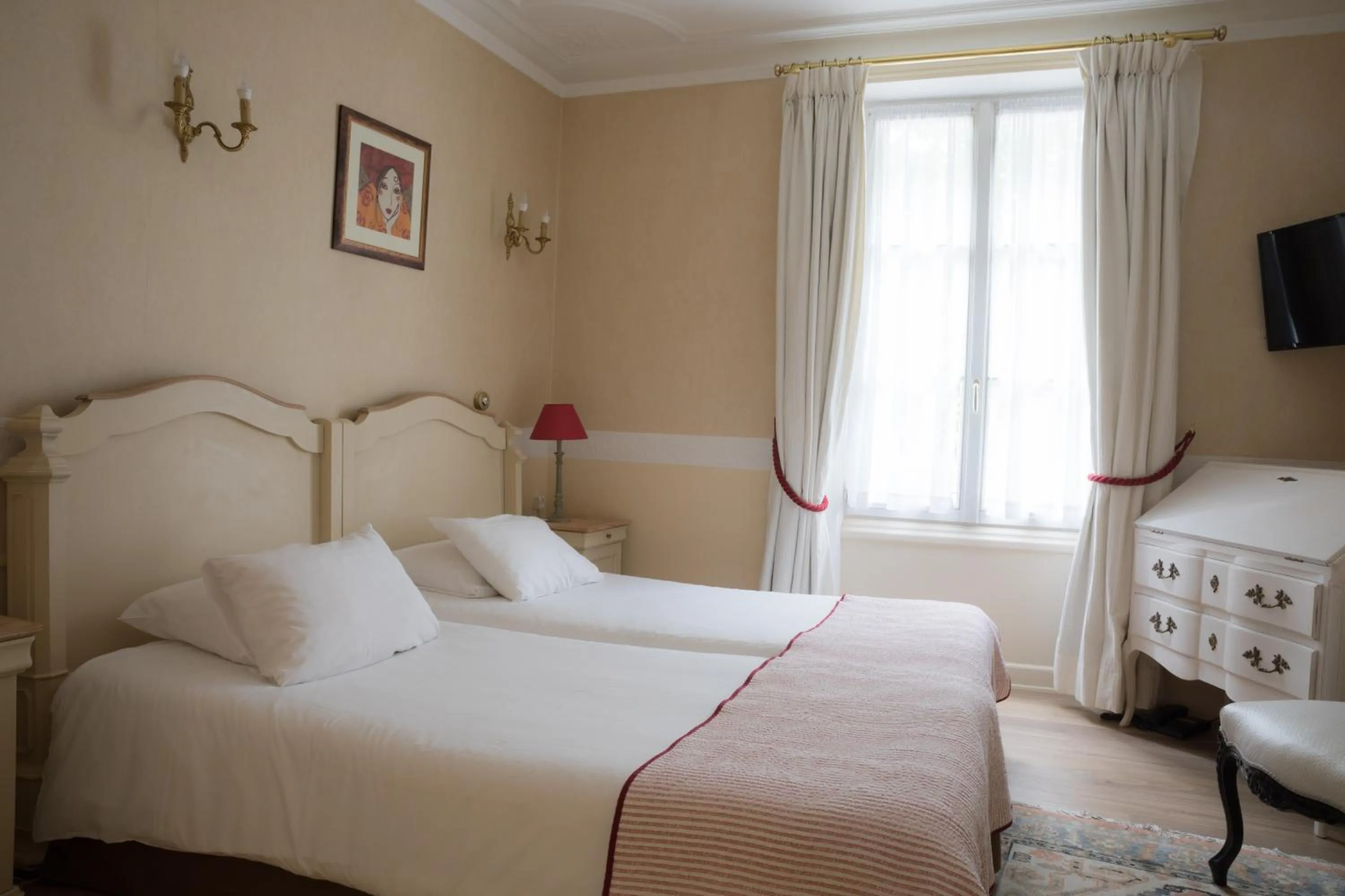 Bed in Hôtel Le Plantagenet