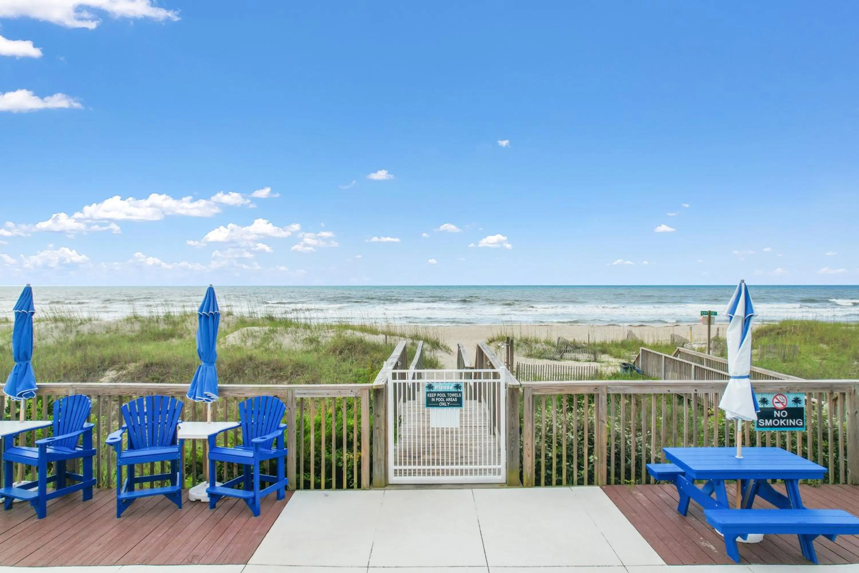Pool view in Ocean Isle Inn