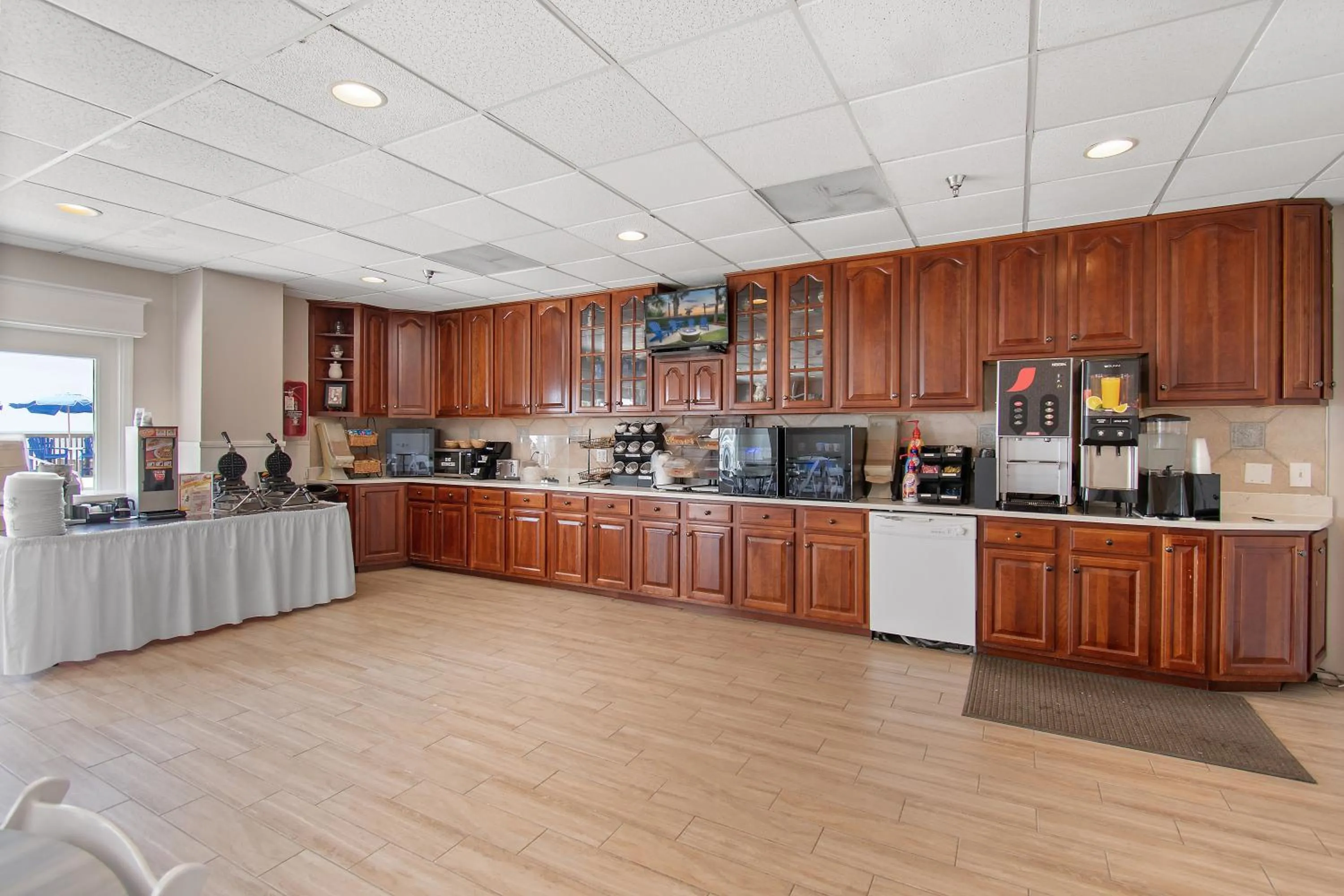 Continental breakfast in Ocean Isle Inn