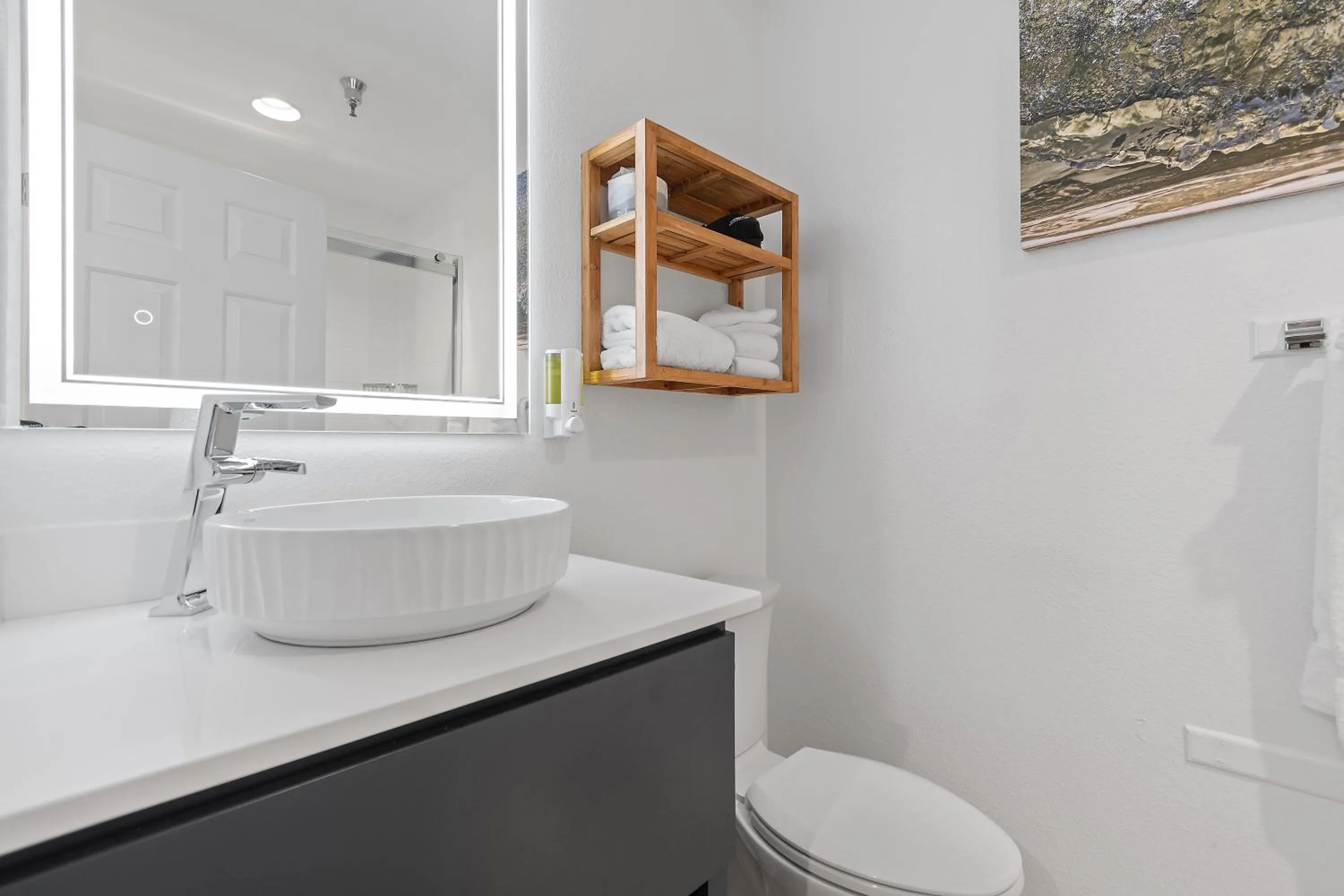 Bathroom in Ocean Isle Inn