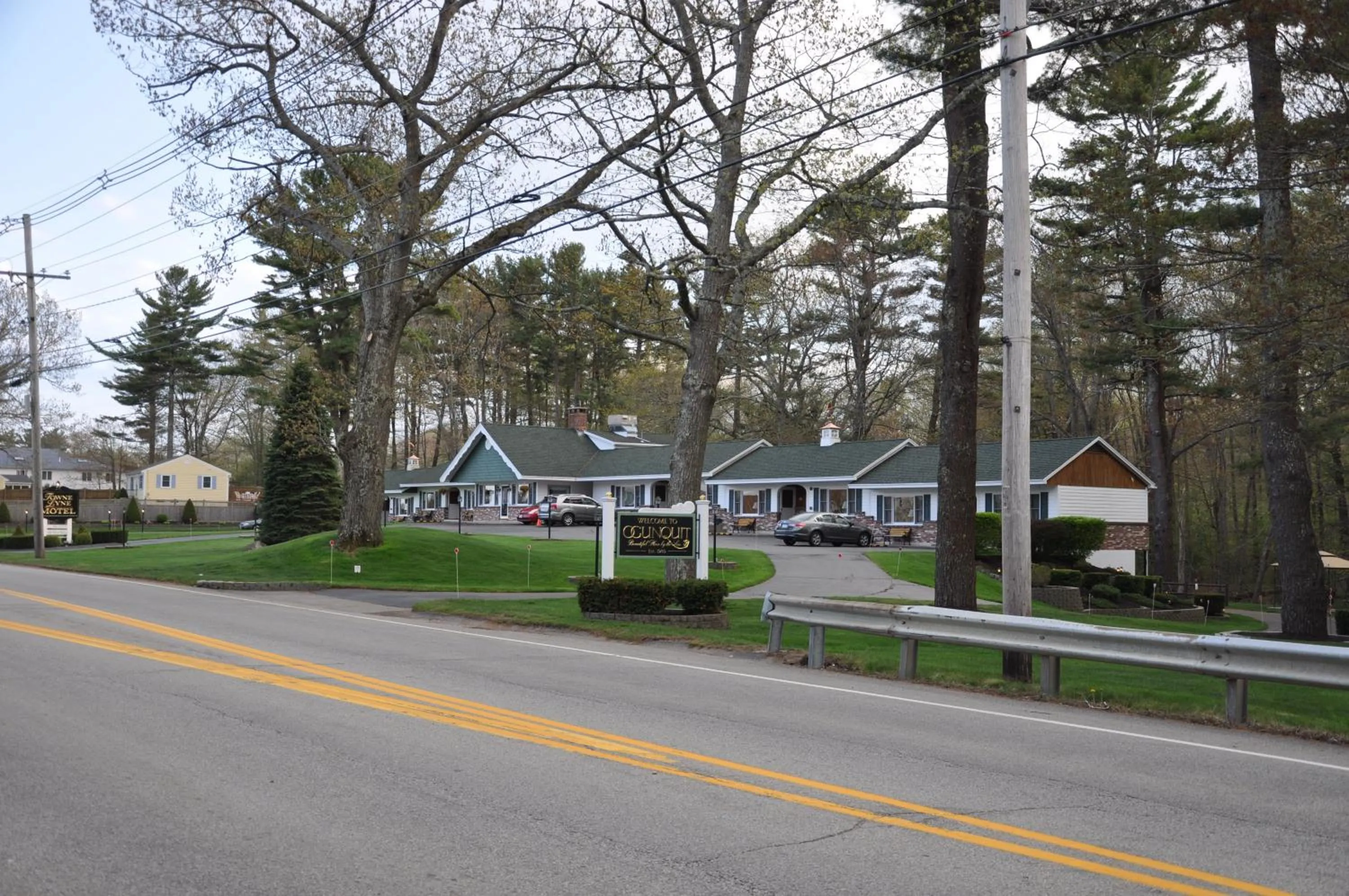 Street view in Towne Lyne Motel