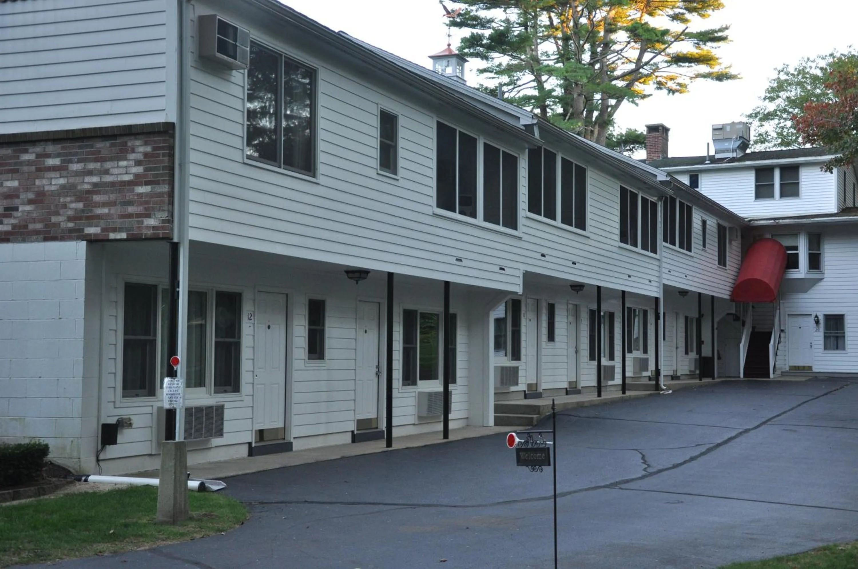 Property building in Towne Lyne Motel
