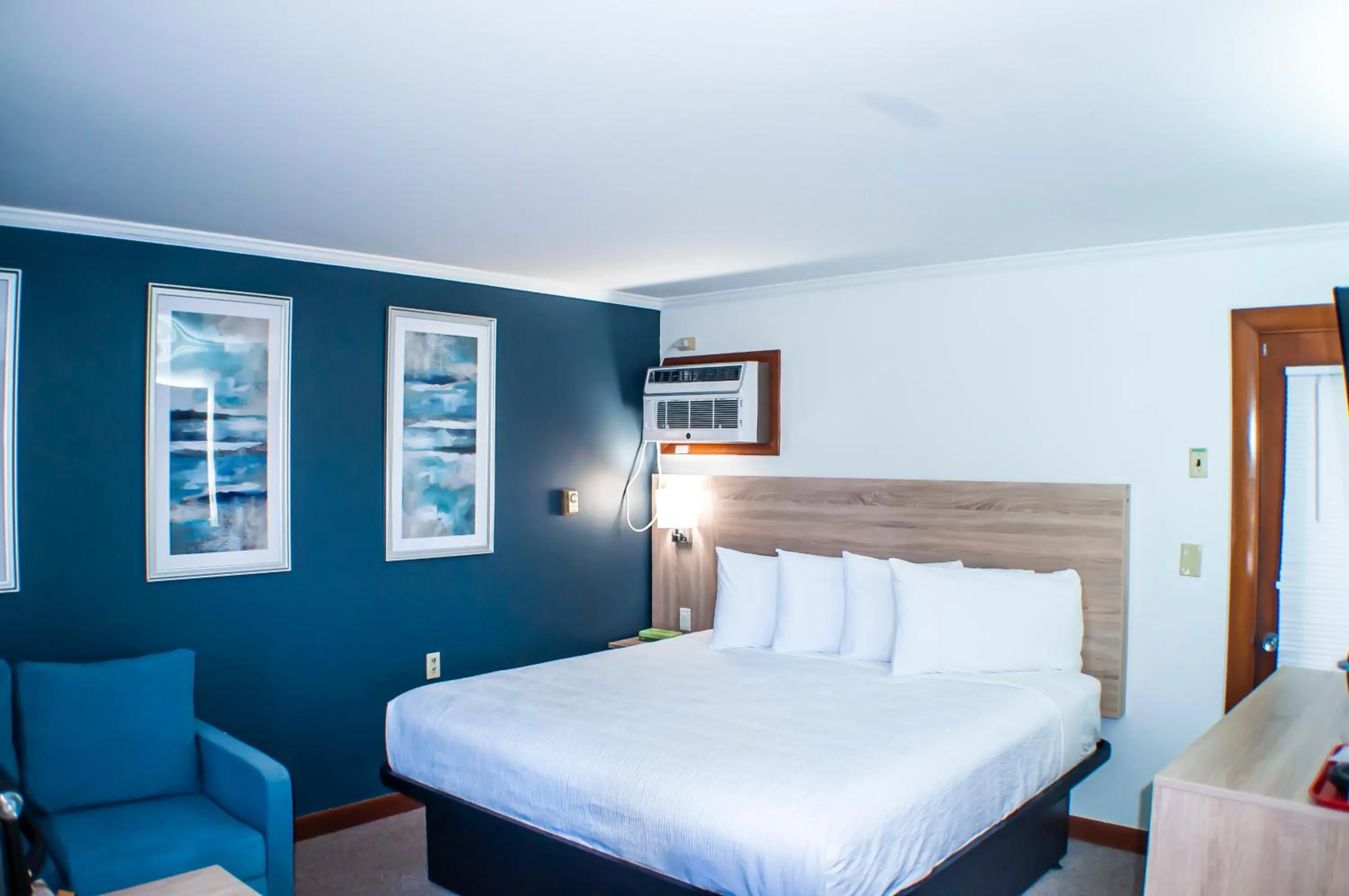 Bed in Towne Lyne Motel