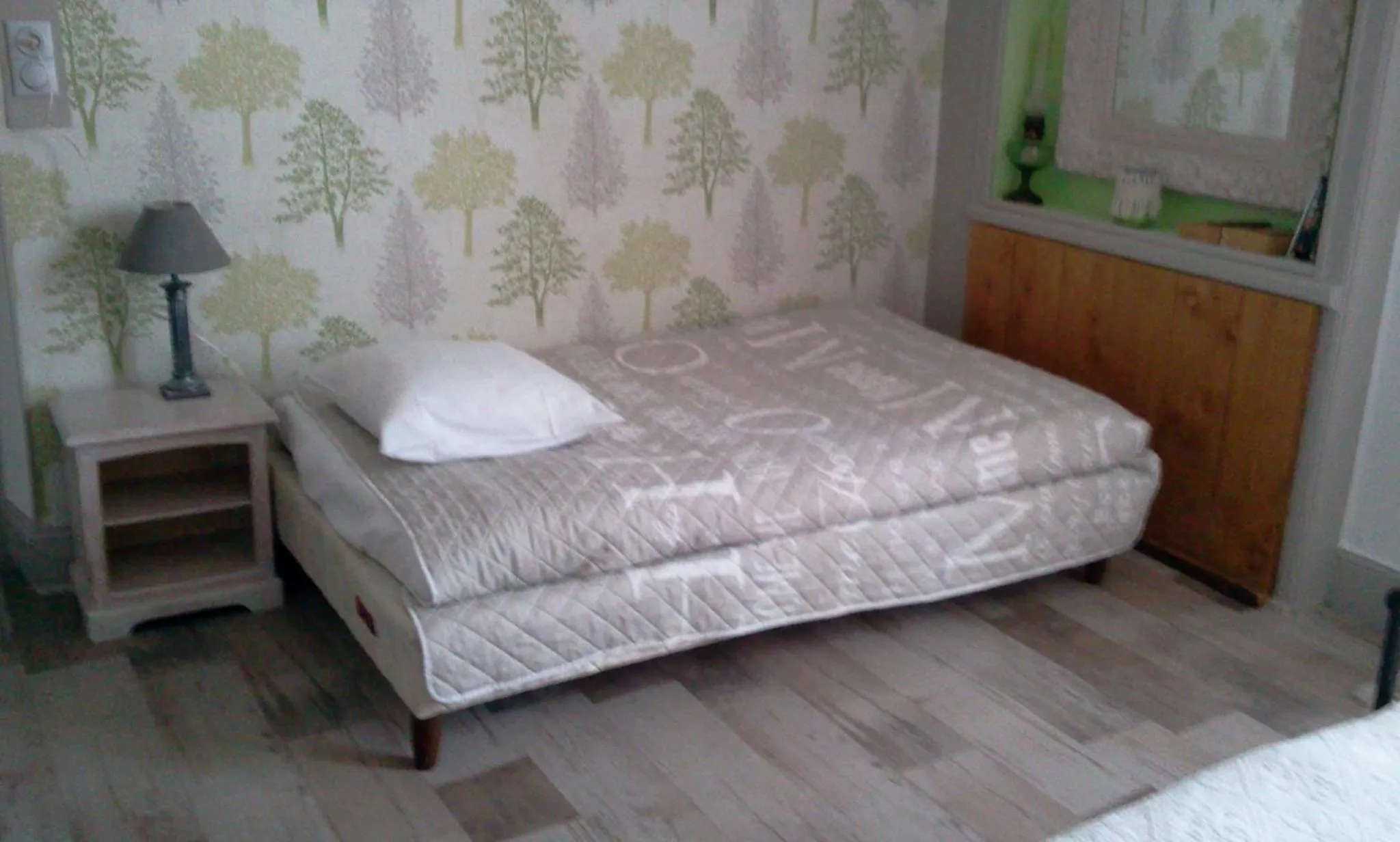 Bed in Maison de ville au pied de la Montagne Noire