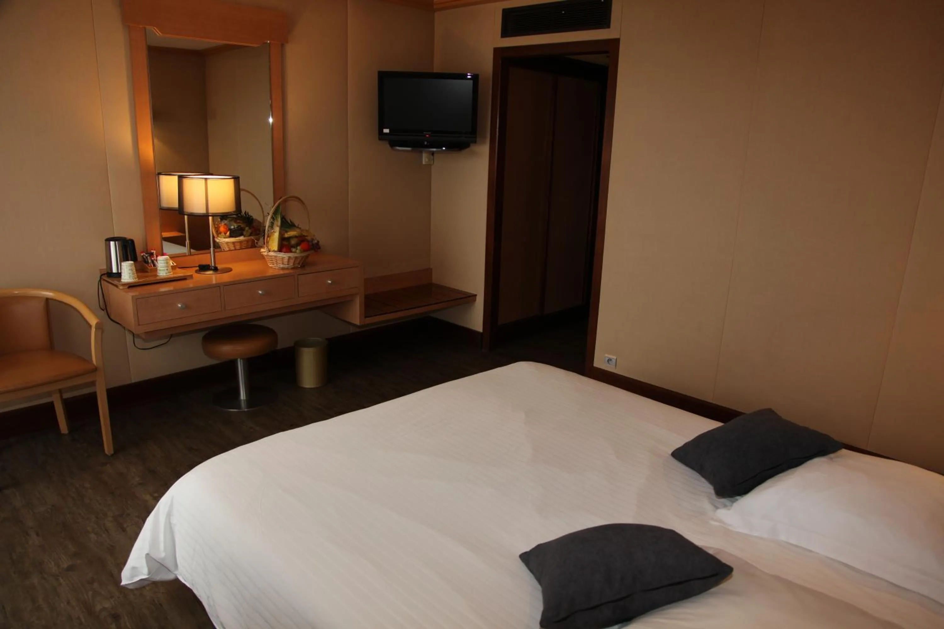 Bed in Amirauté Hôtel Golf Deauville