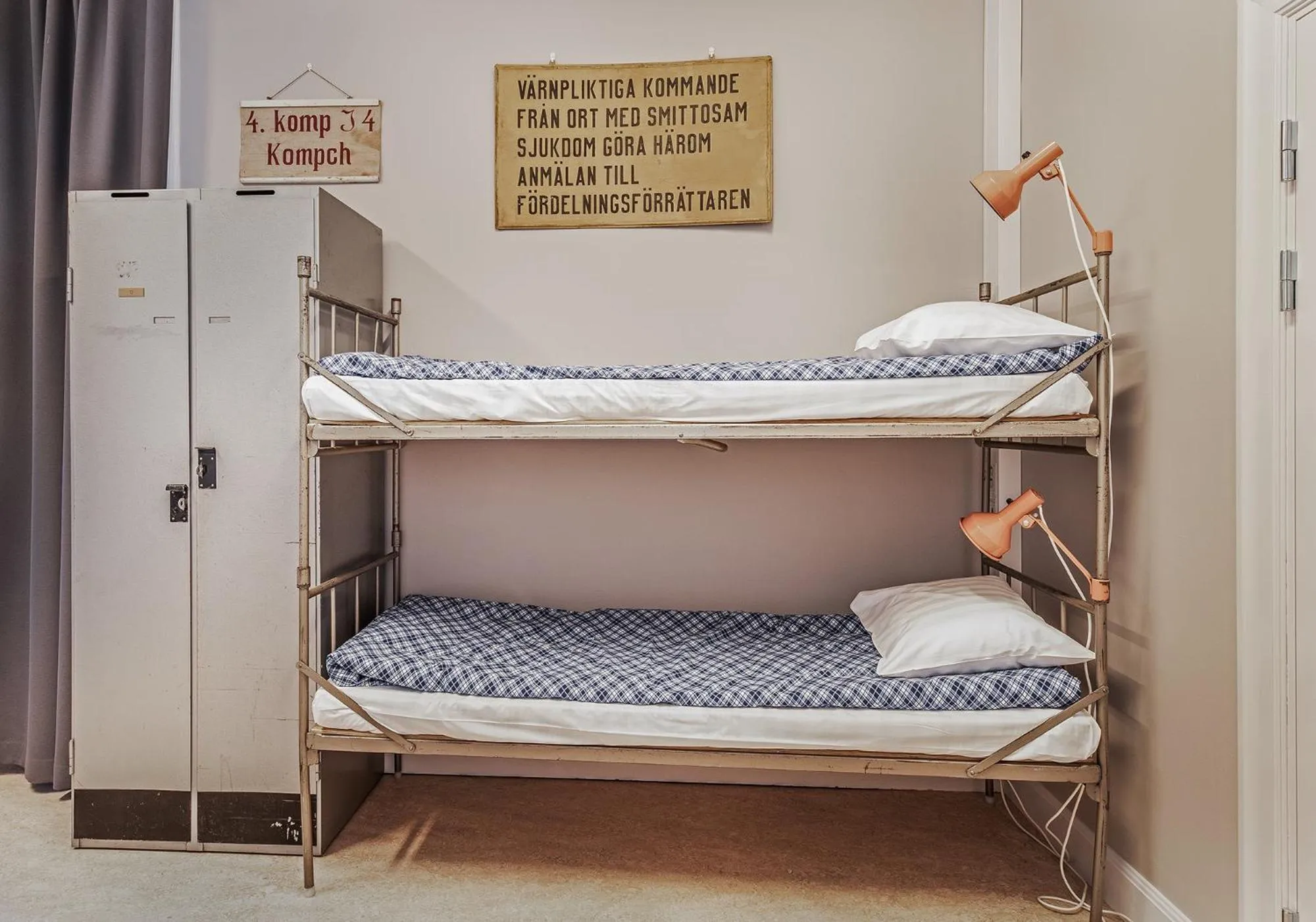 bunk bed, Bed in Livgrenadjärmässen Hotell-Fest-Konferens