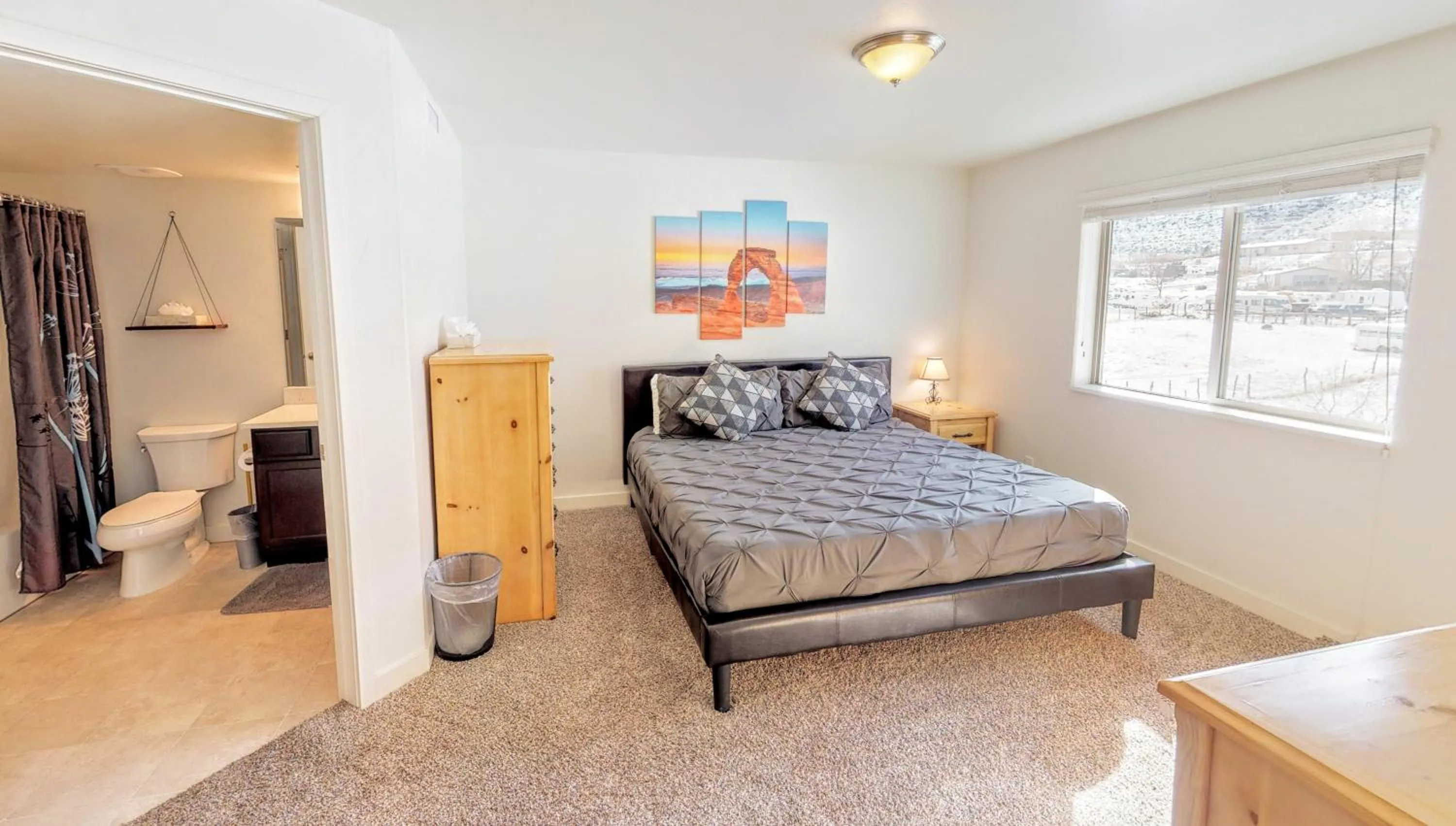 Bed in Red Cliff Condos #6i