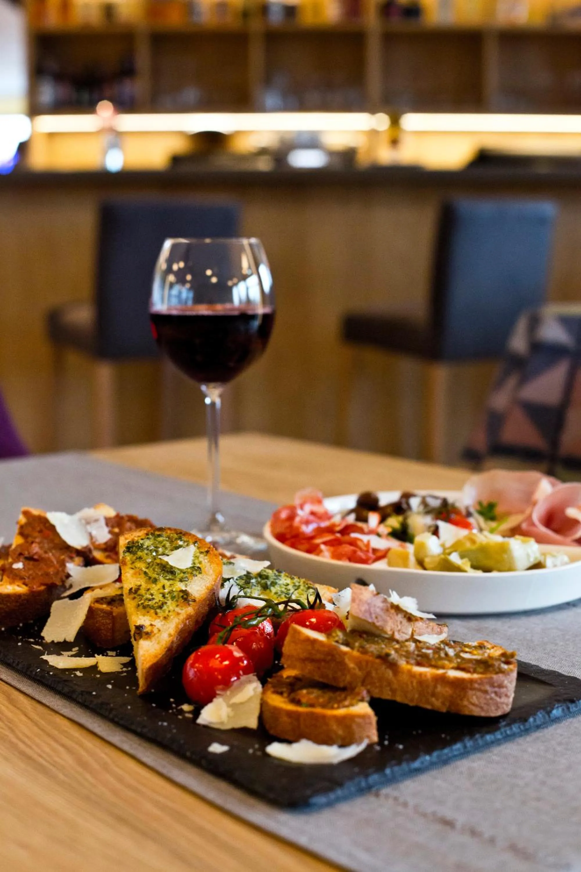 Restaurant/places to eat in Hotel CONRAD Comfort