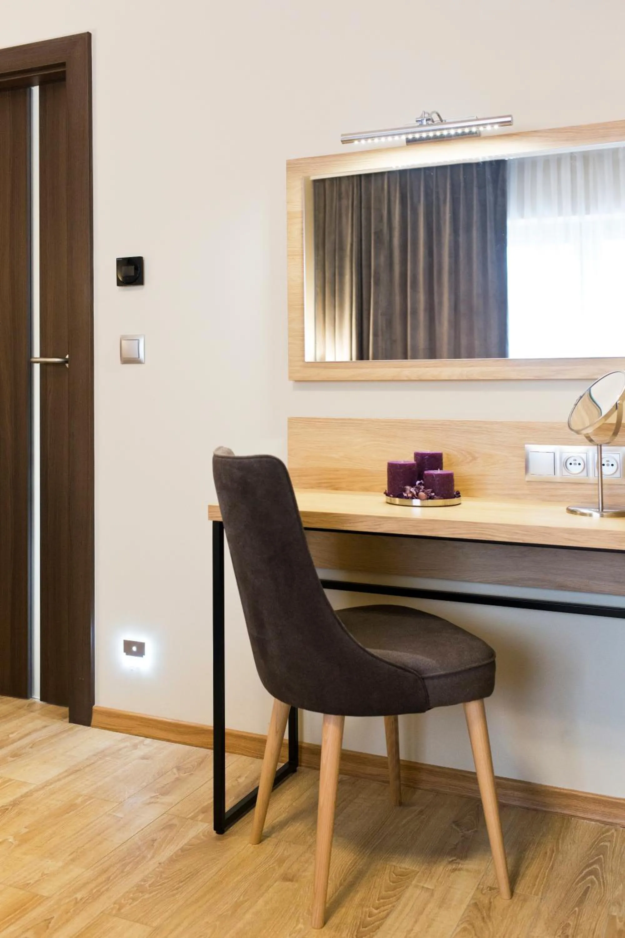 hair dresser in Hotel CONRAD Comfort