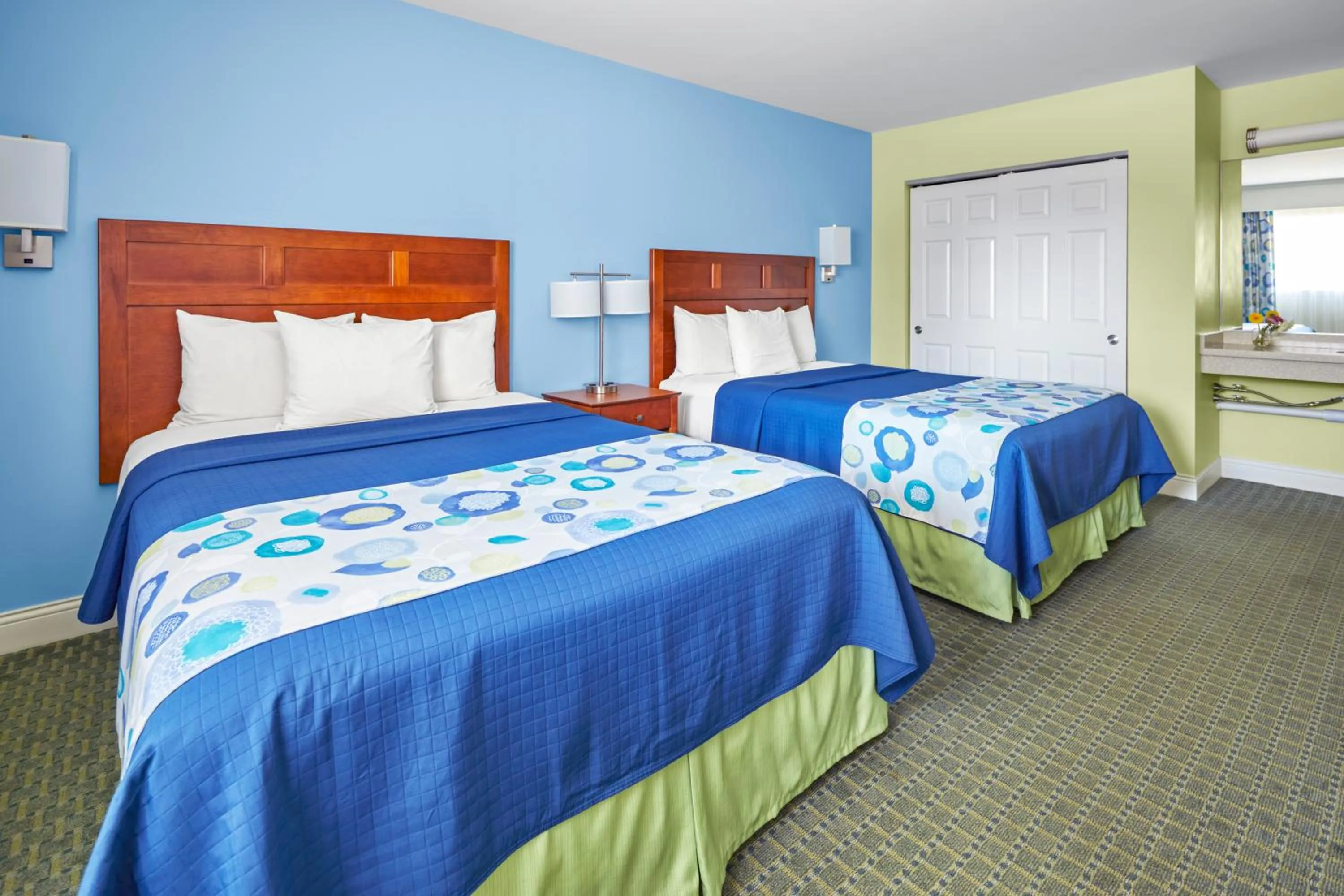 Bed in Ogunquit The Milestone Inn