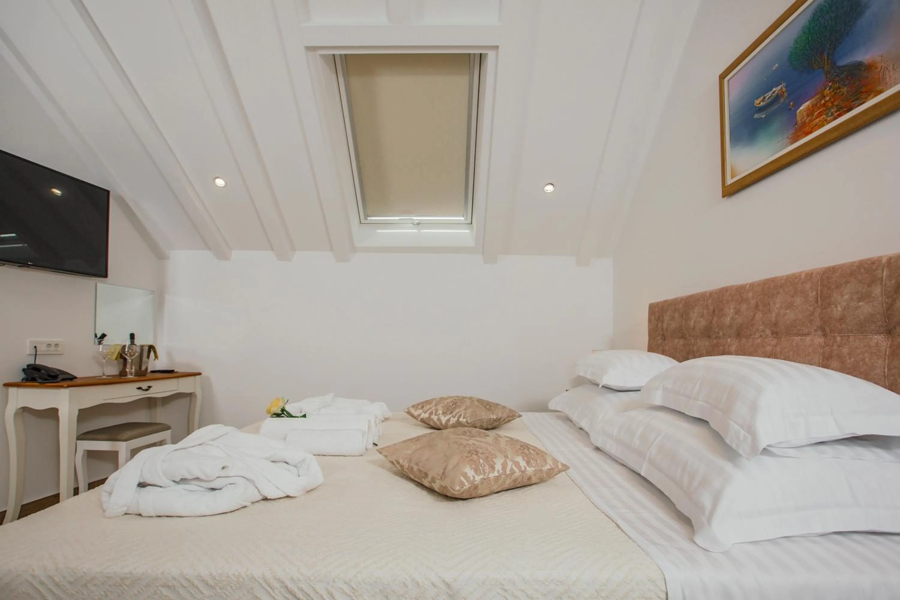 Bed in Heritage Hotel Dea Hvar