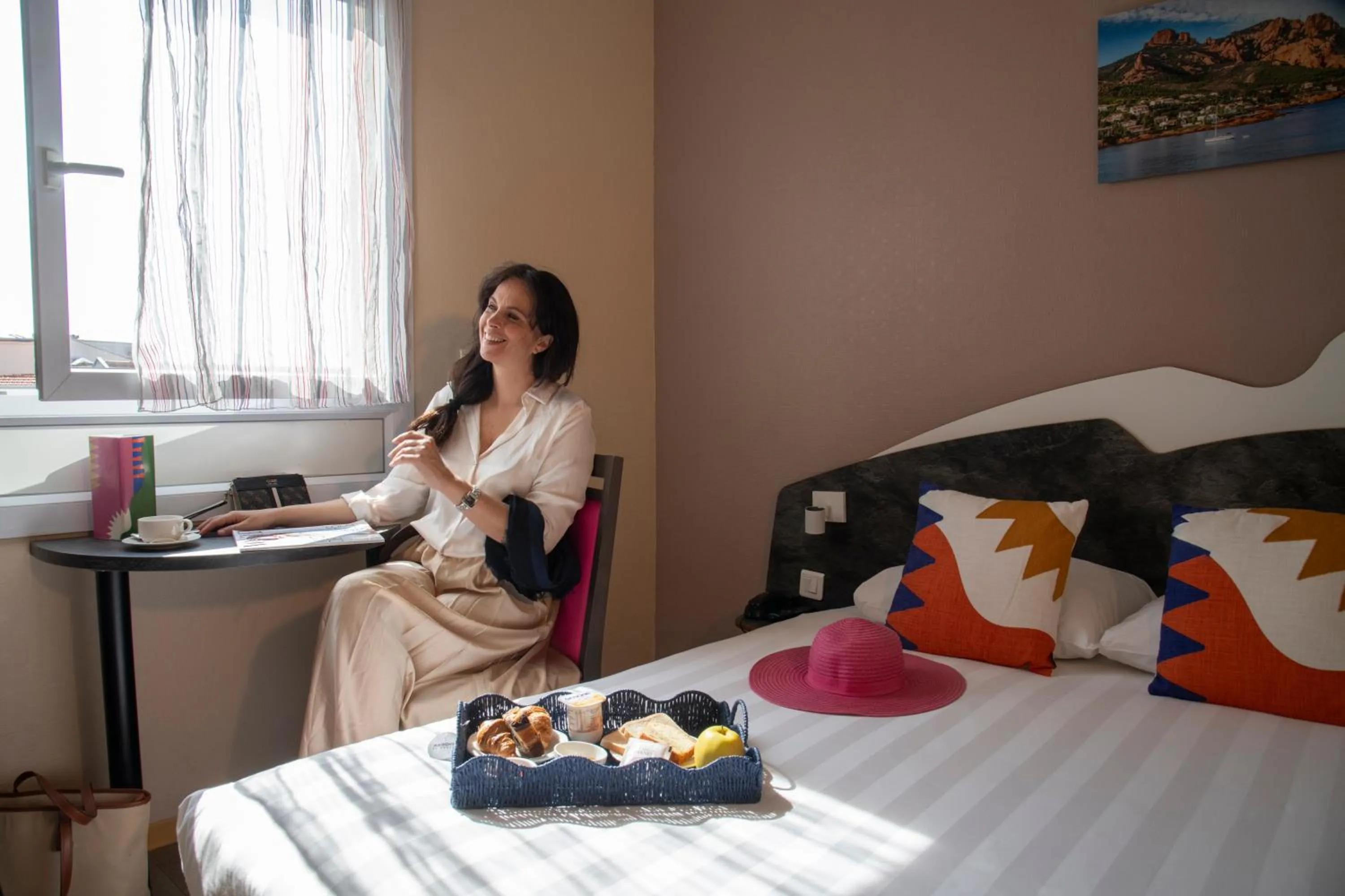 Bedroom, Bed in L'Esterel