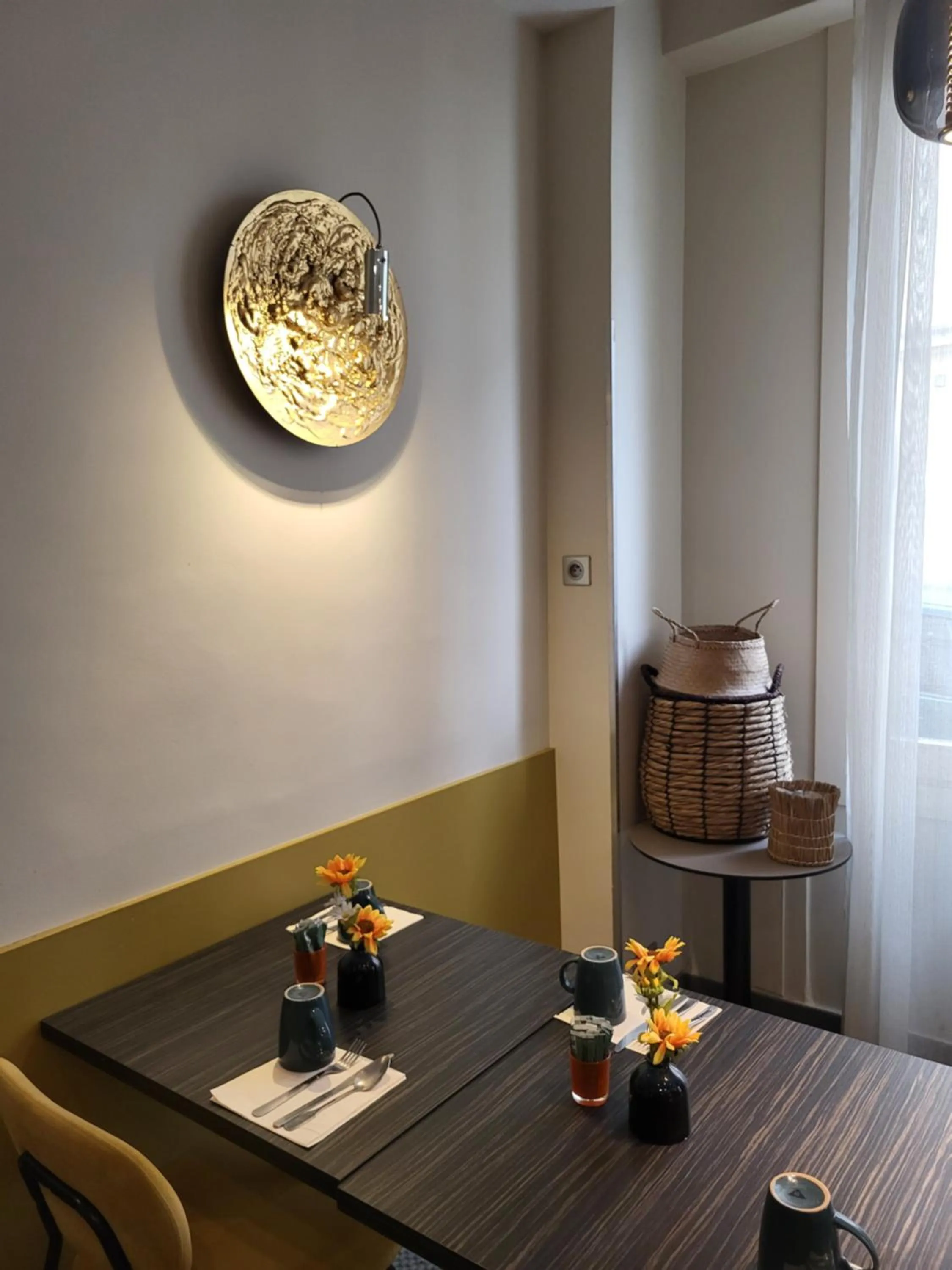 Decorative detail in Accueil Hôtel Paris Pigalle Montmartre