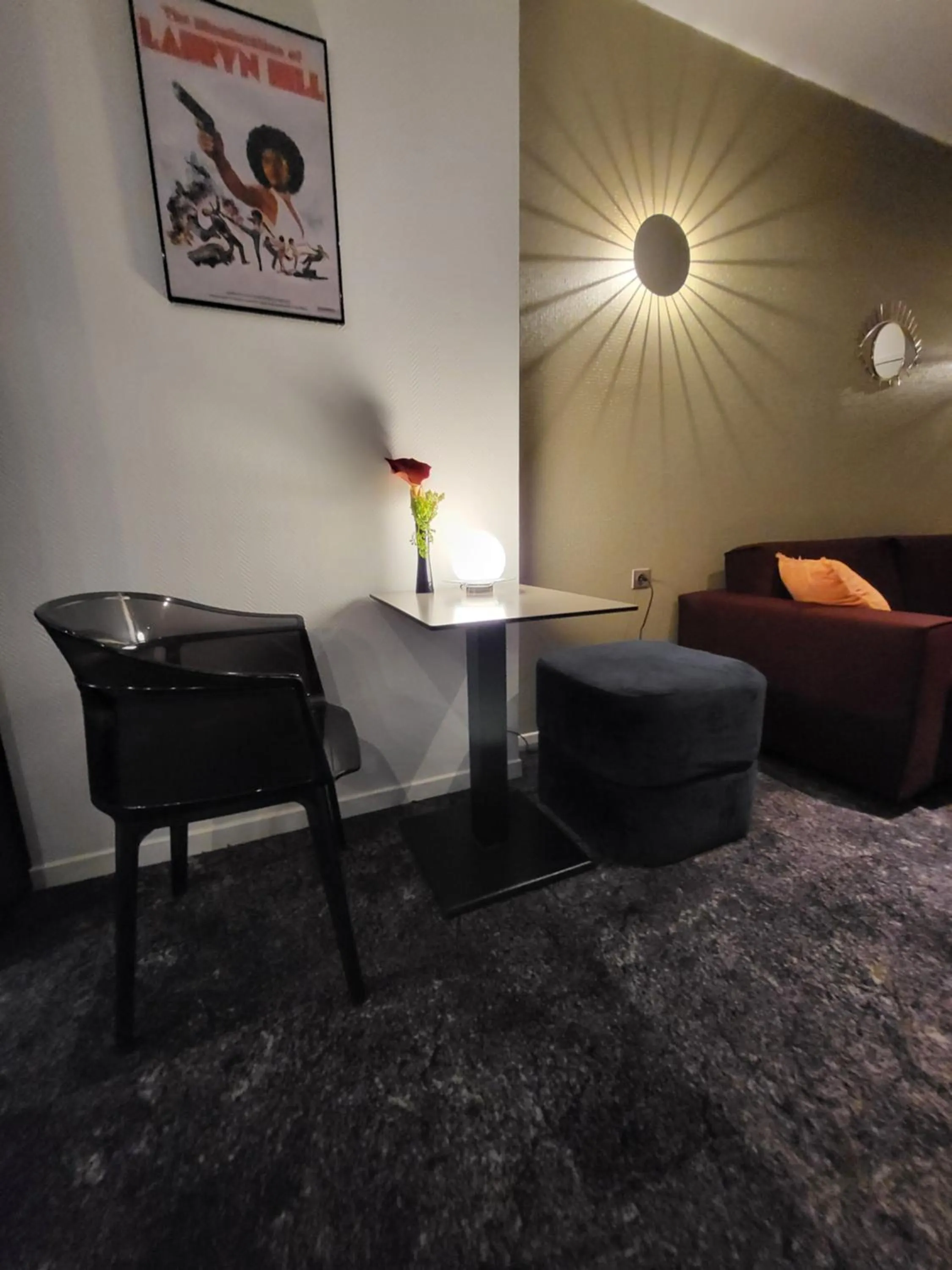 Living room in Accueil Hôtel Paris Pigalle Montmartre