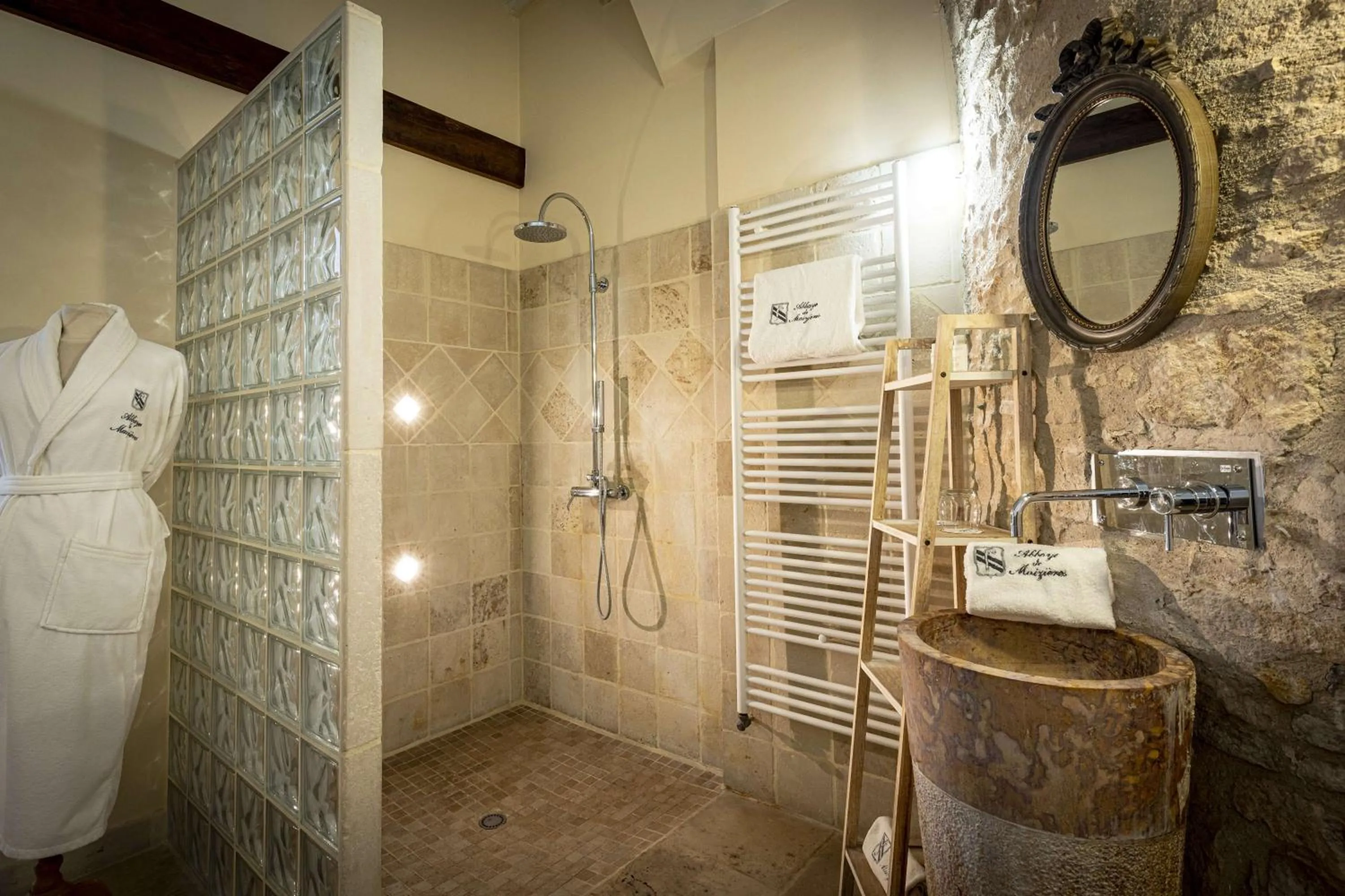 Bathroom in Abbaye de Maizières