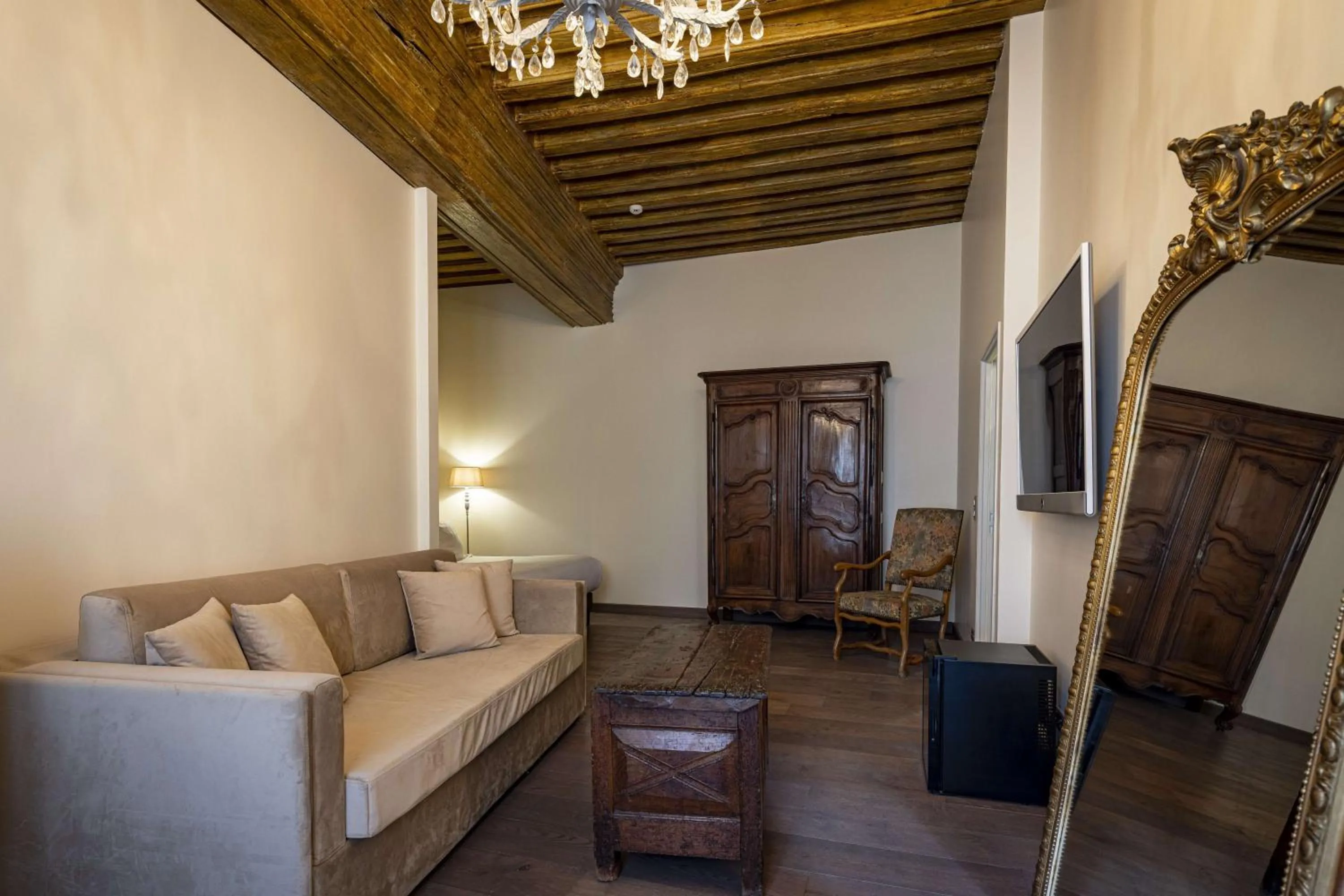 Seating area in Abbaye de Maizières