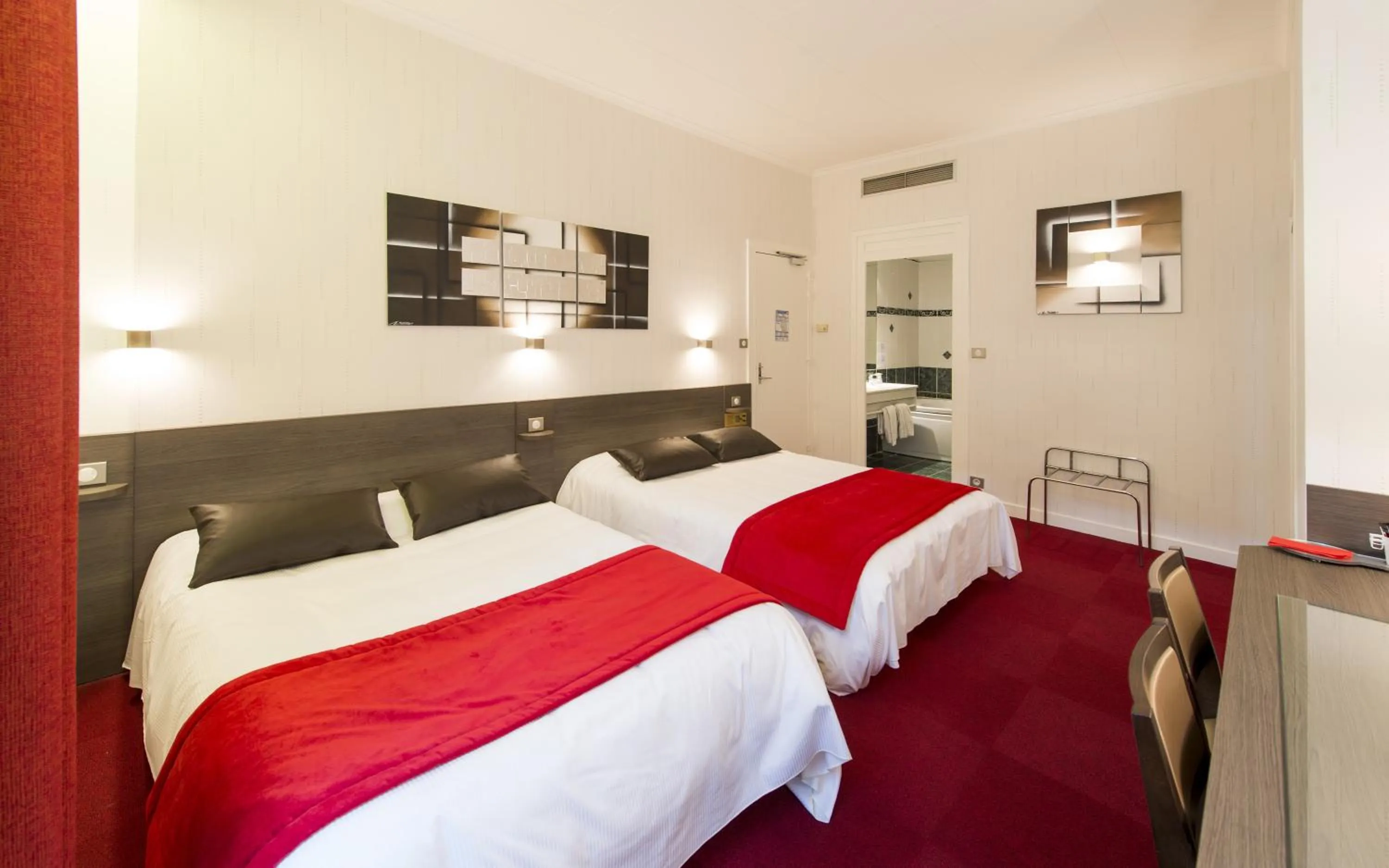 Spring, Bed in La Résidence