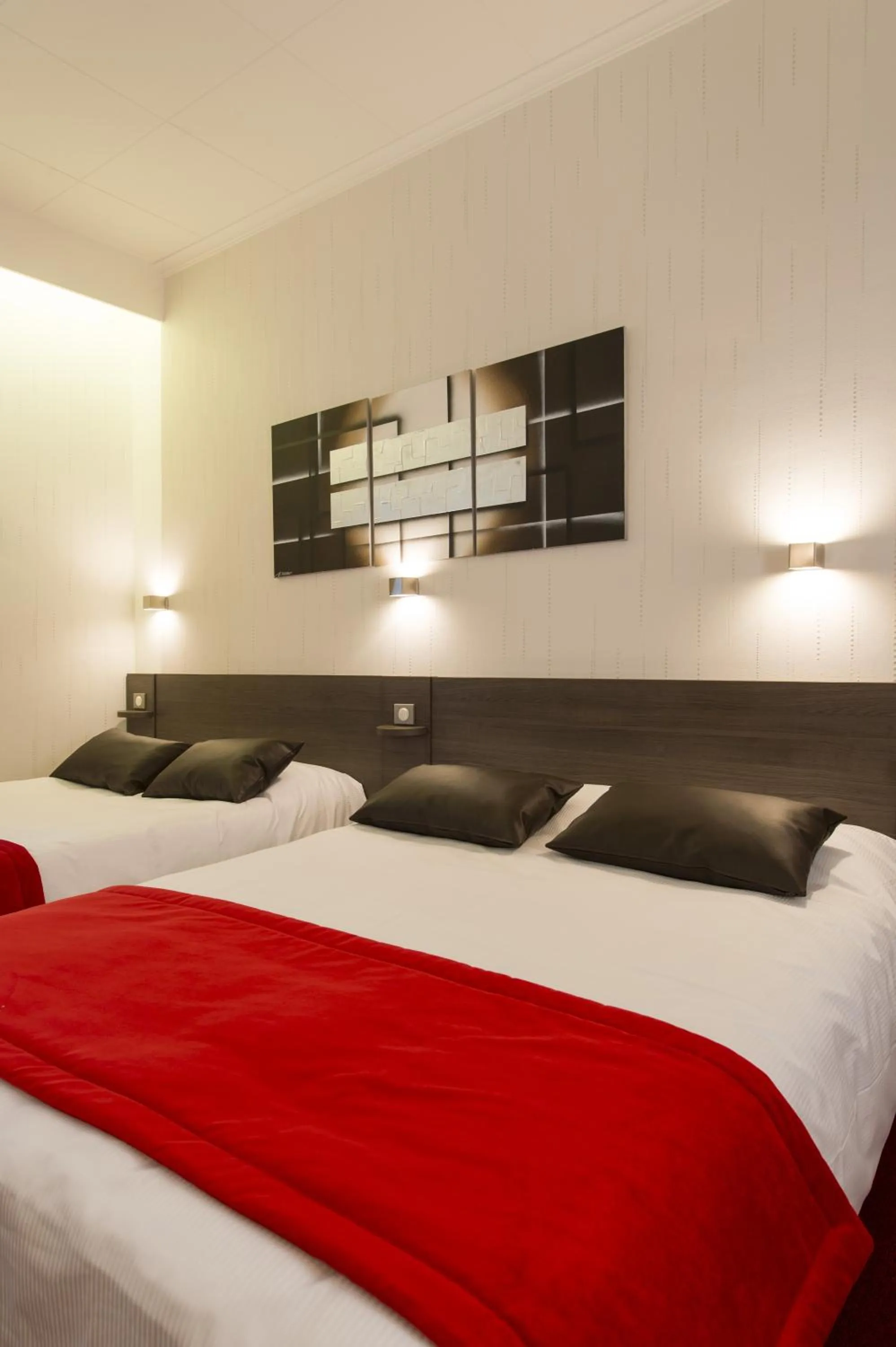 Night, Bed in La Résidence