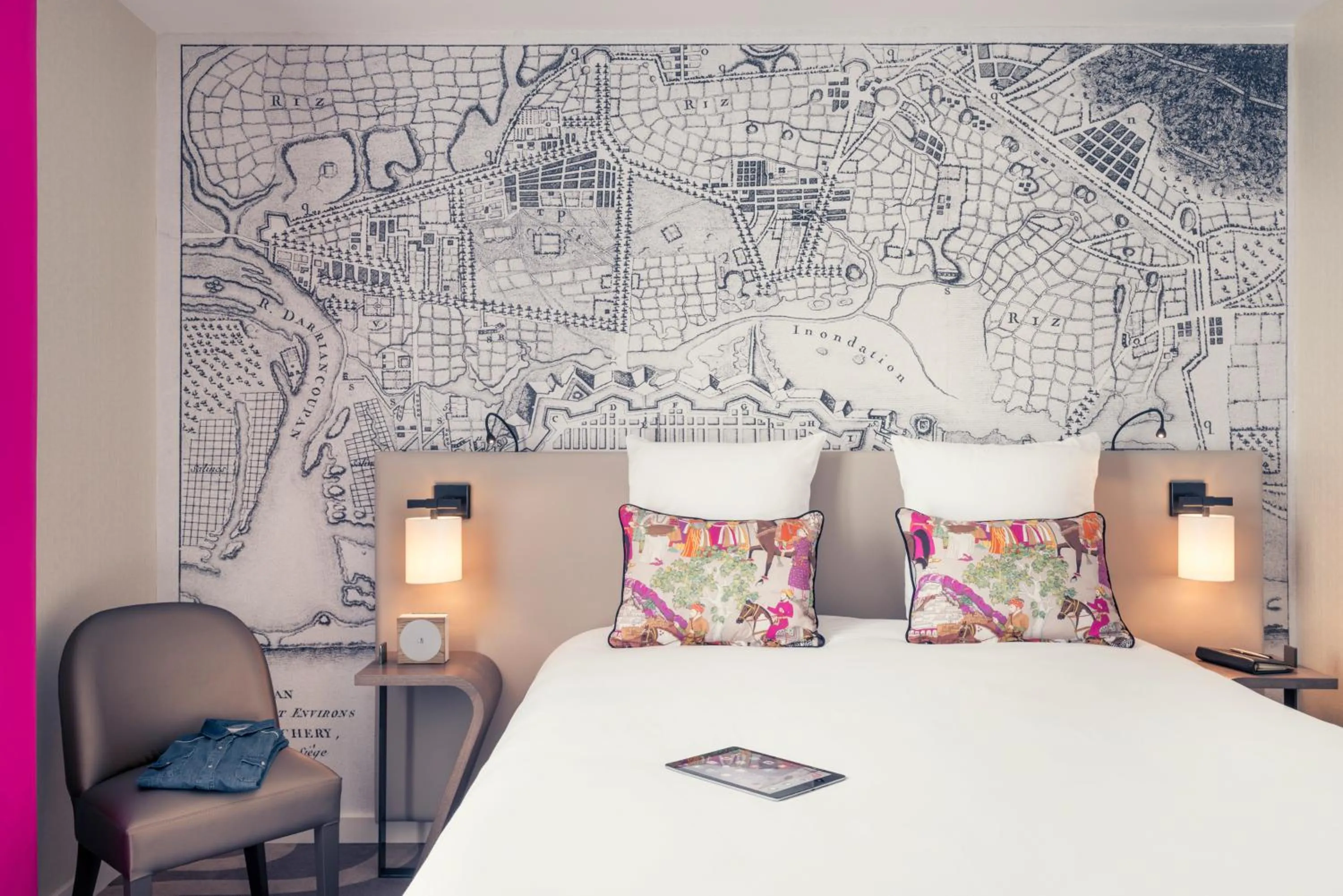 Bedroom, Bed in Mercure Tour Eiffel Grenelle