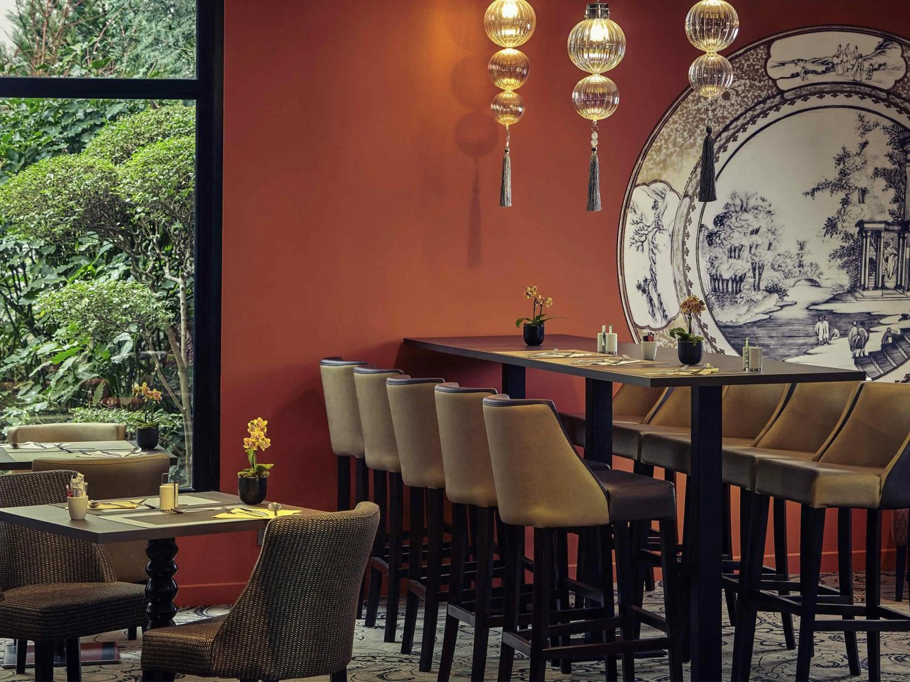 Lounge or bar in Mercure Tour Eiffel Grenelle