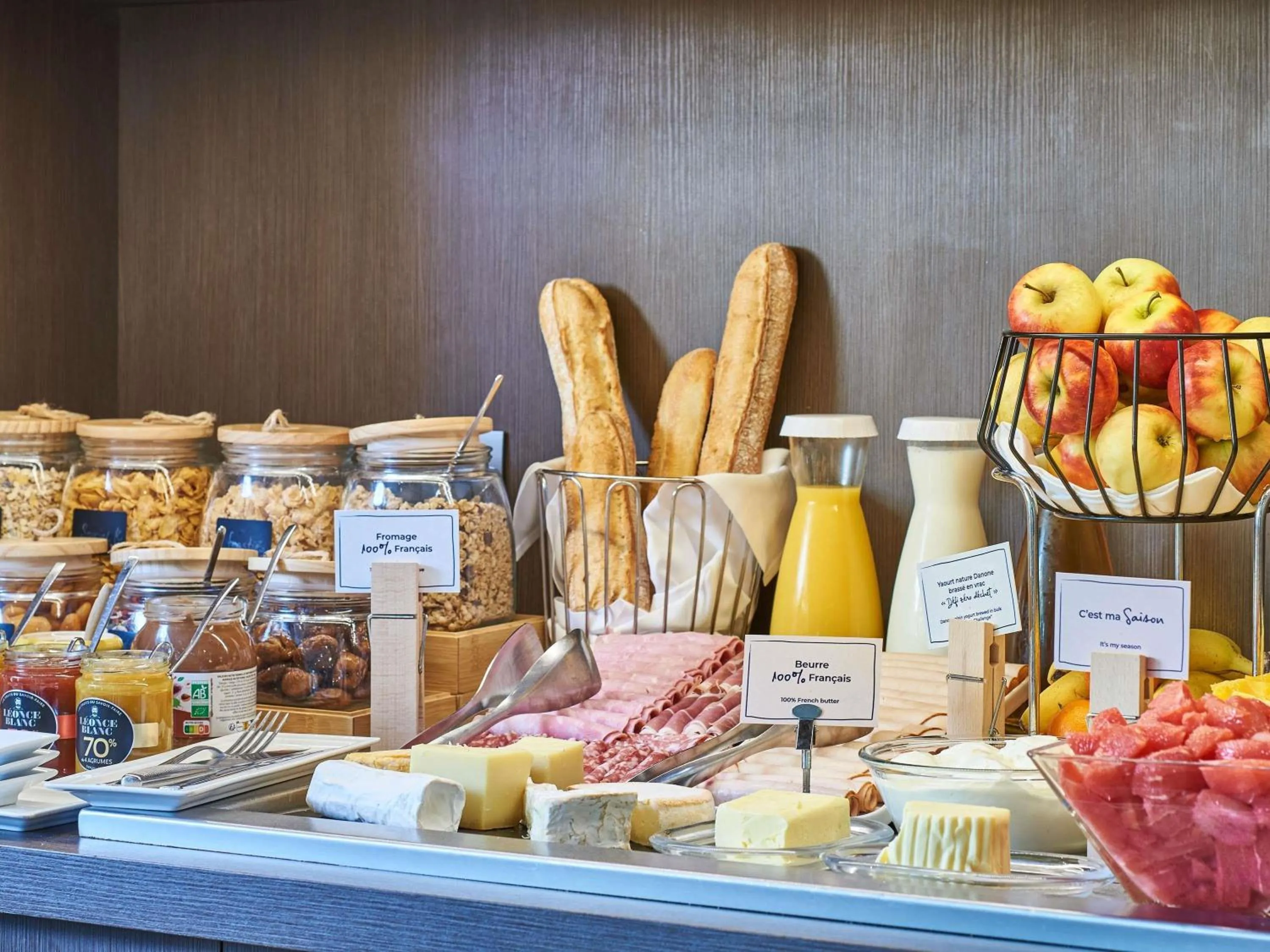 Breakfast in Mercure Tour Eiffel Grenelle