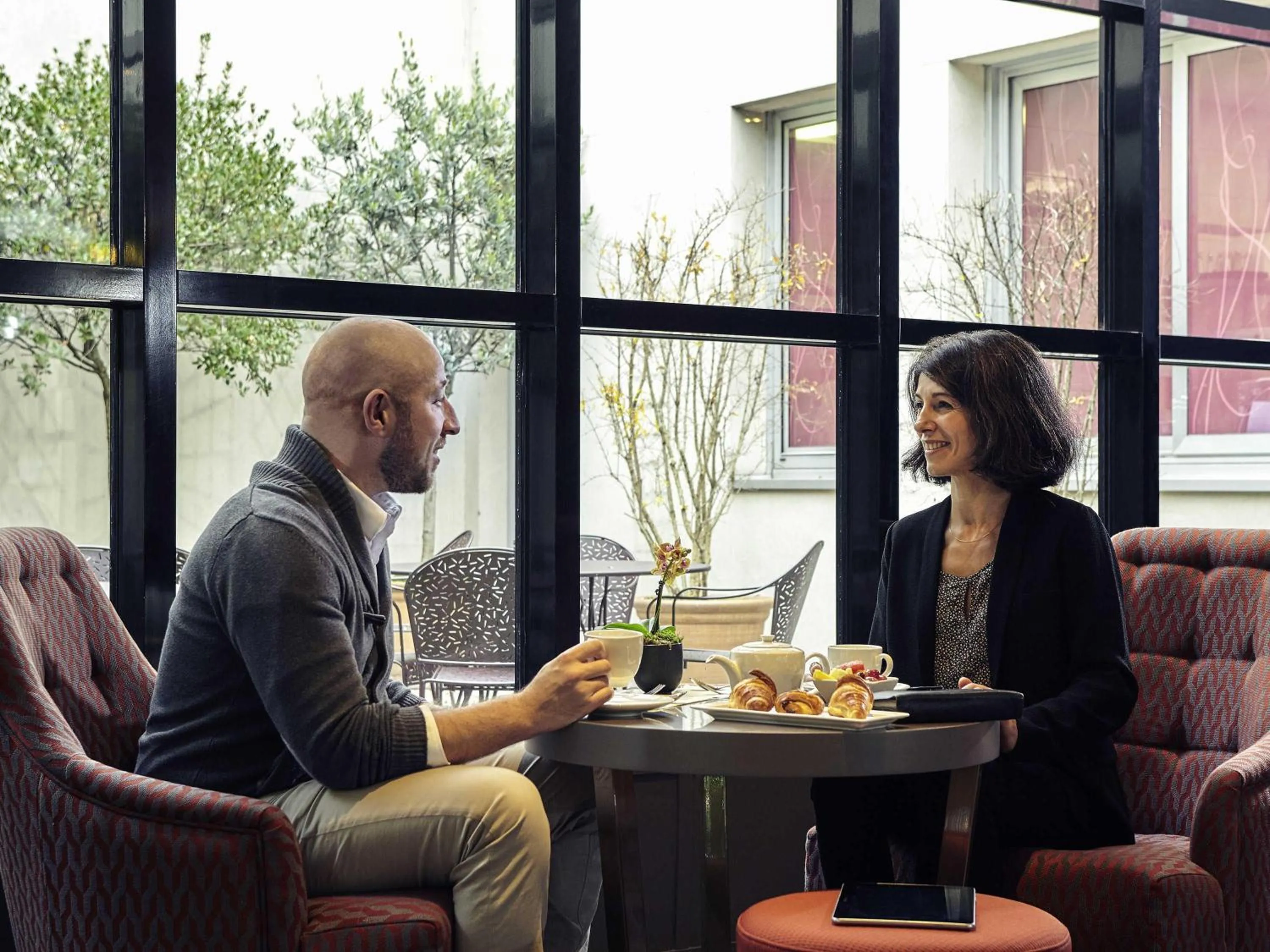 Lounge or bar in Mercure Tour Eiffel Grenelle