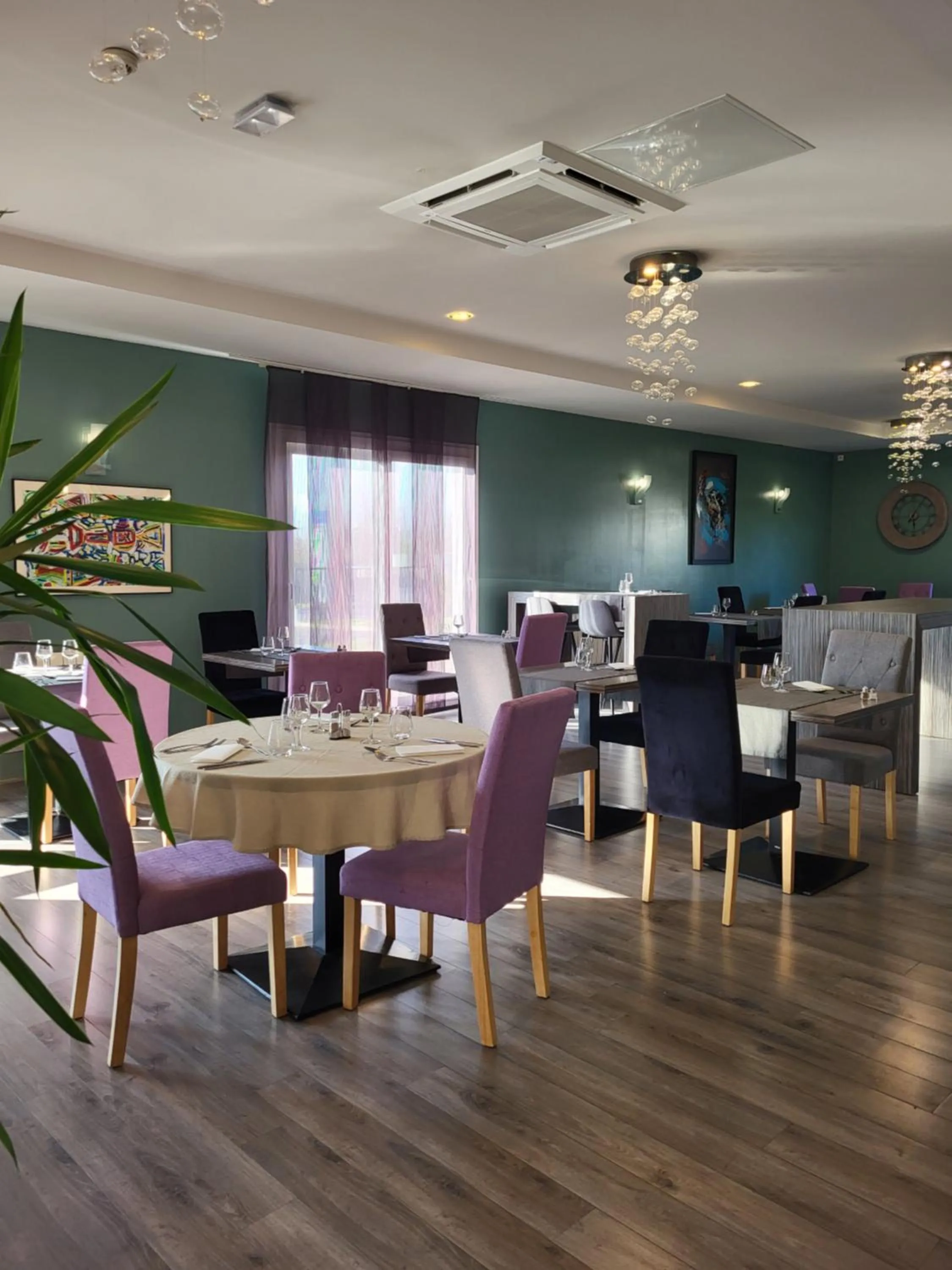 Restaurant/places to eat in The Originals City, Hôtel La Terrasse, Tours Nord