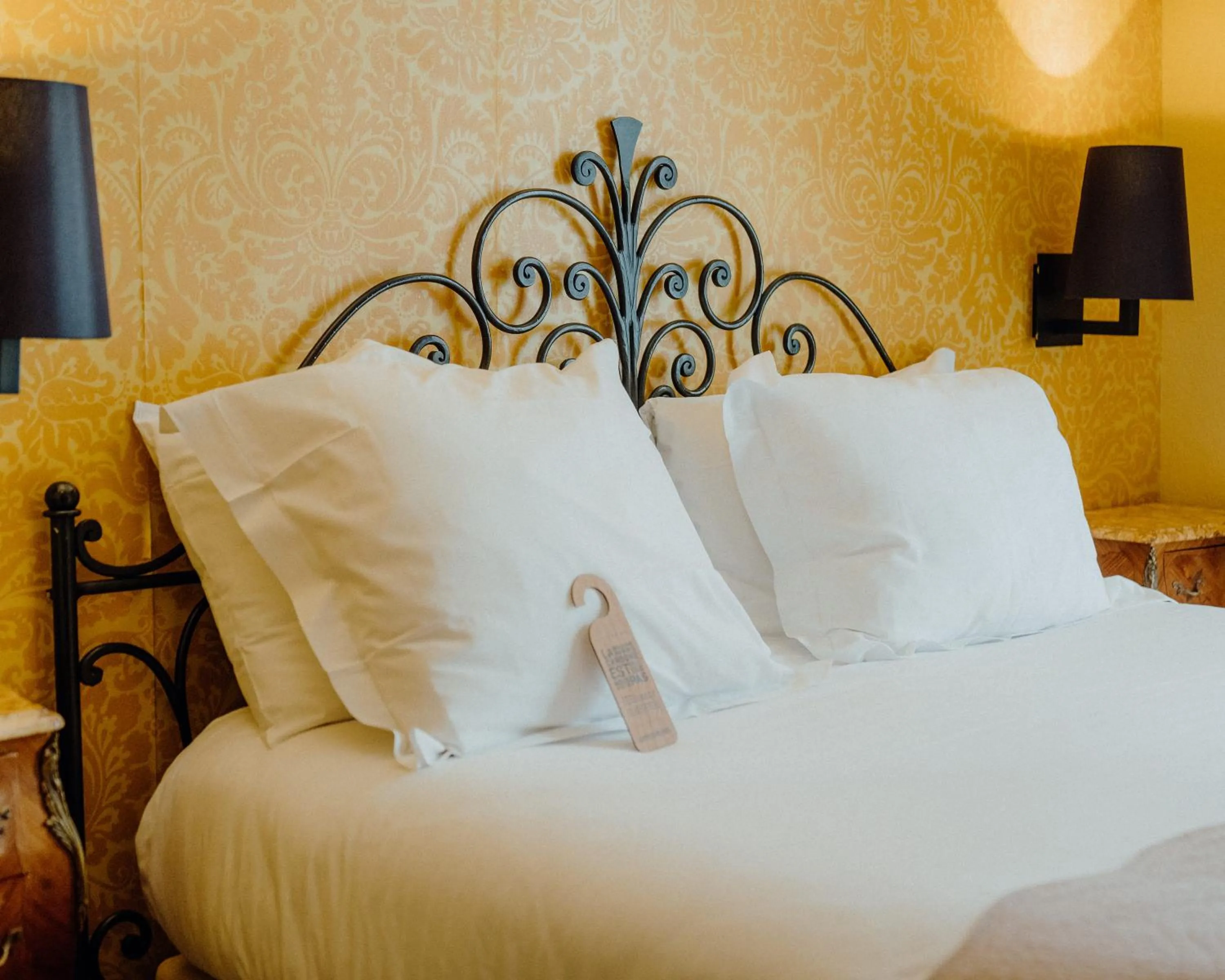 Bed in Hotel Le Grimaldi by Happyculture