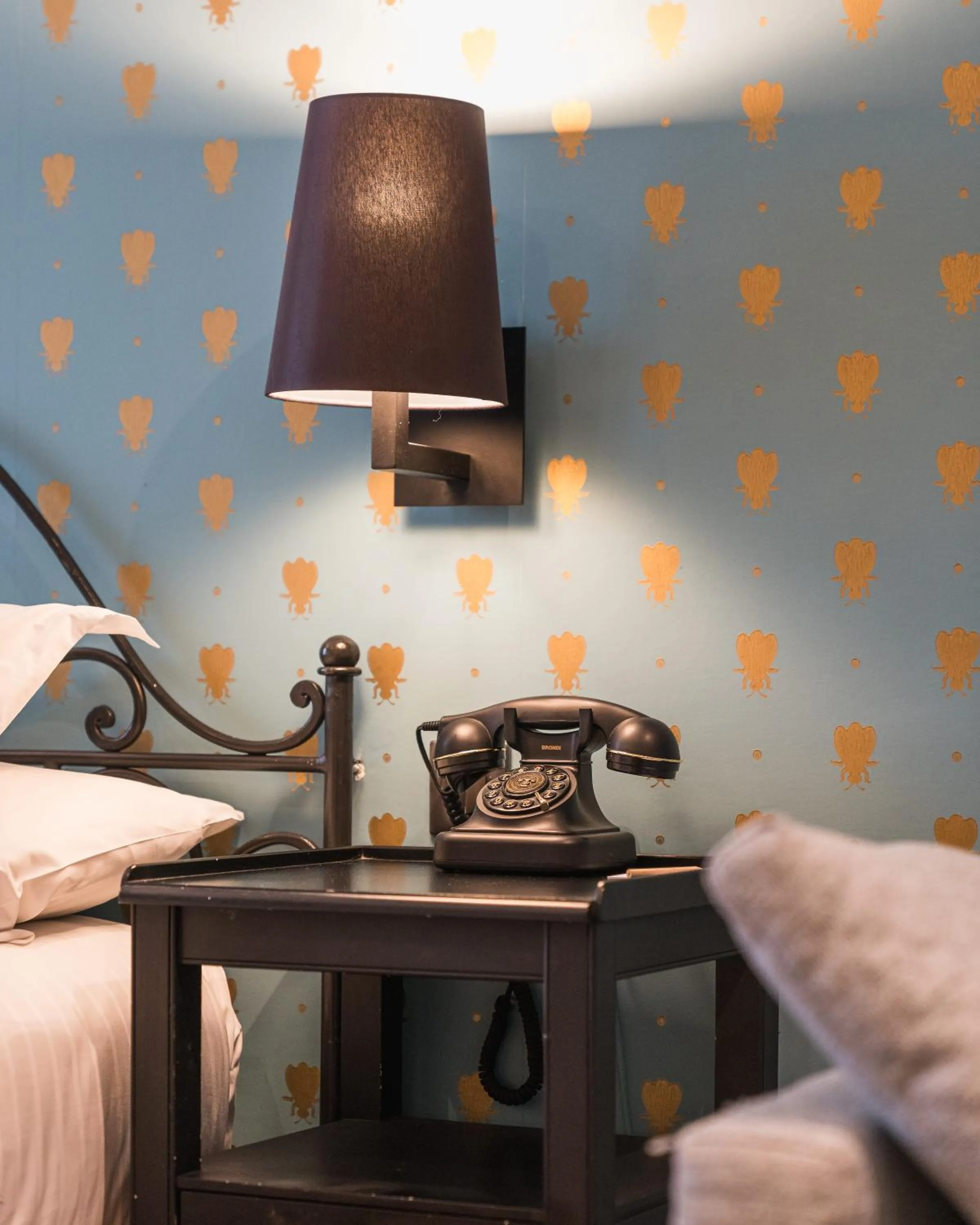 Bed in Hotel Le Grimaldi by Happyculture