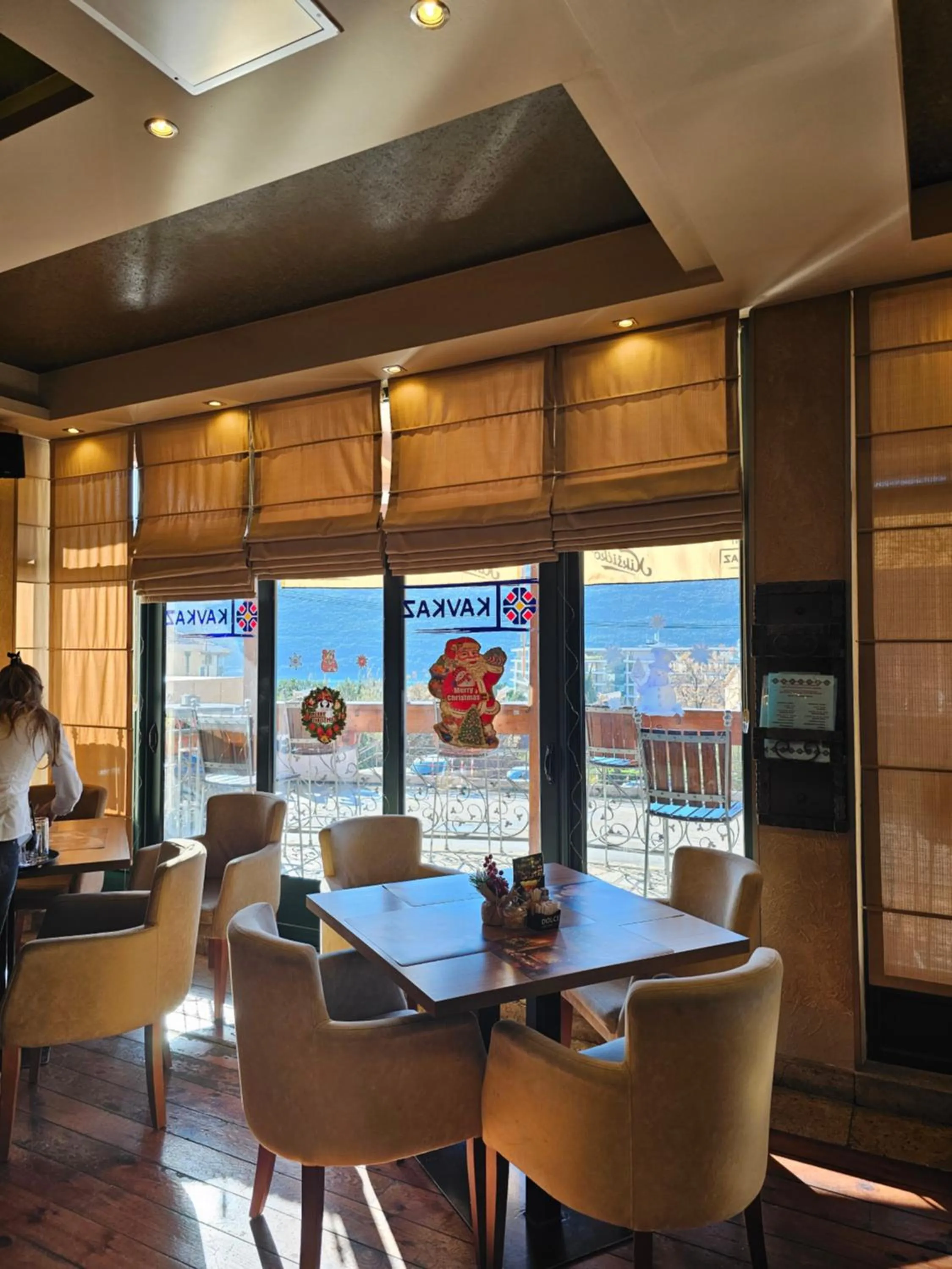 Restaurant/places to eat in Hotel Olimpija plus