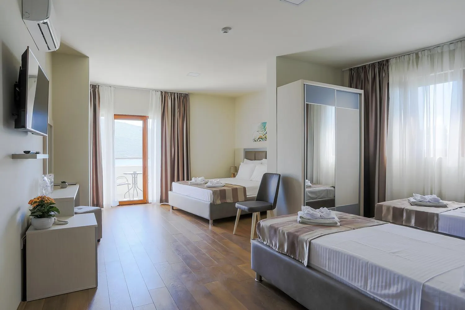 Bed in Hotel Olimpija plus