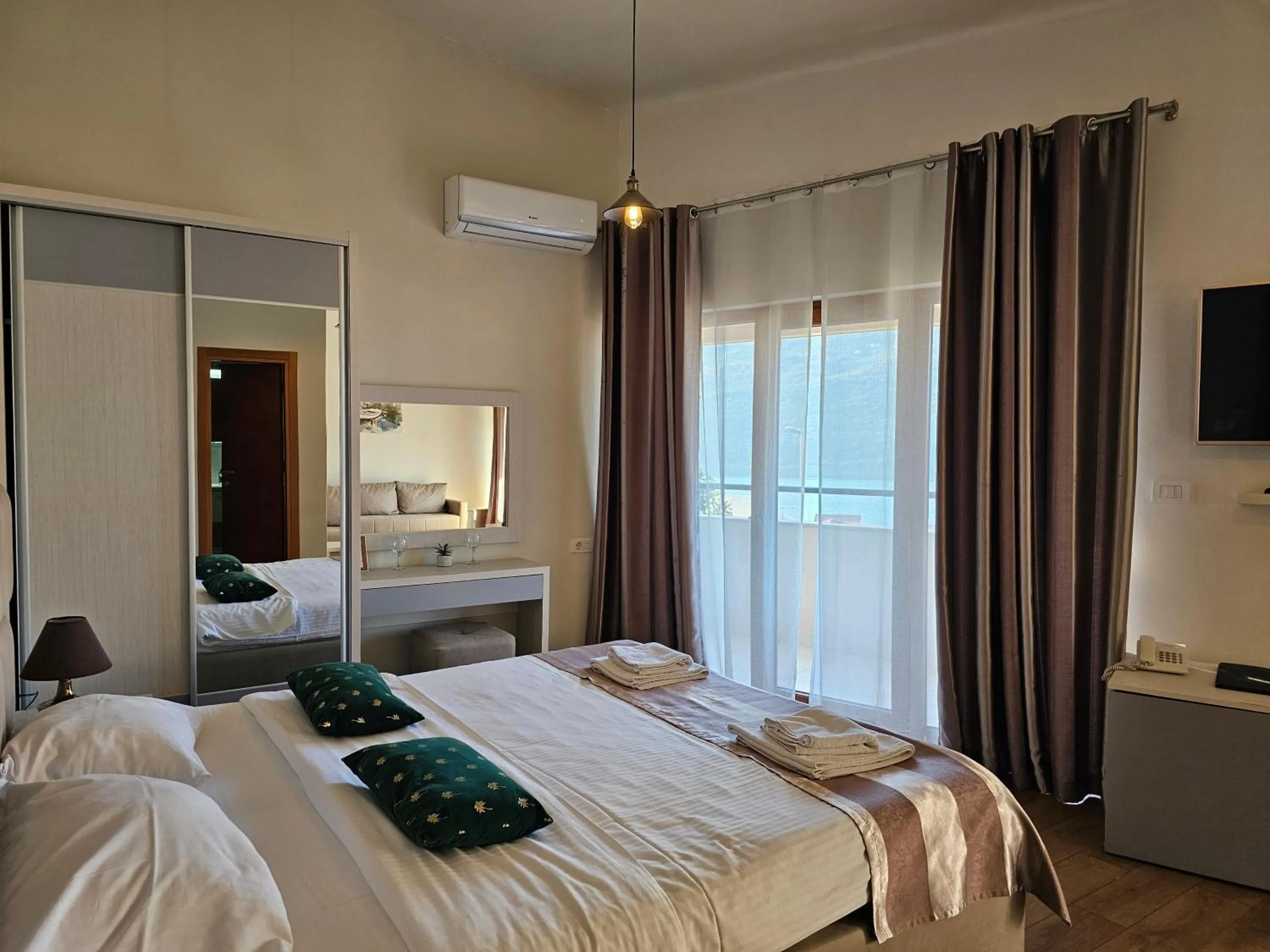 Bed in Hotel Olimpija plus