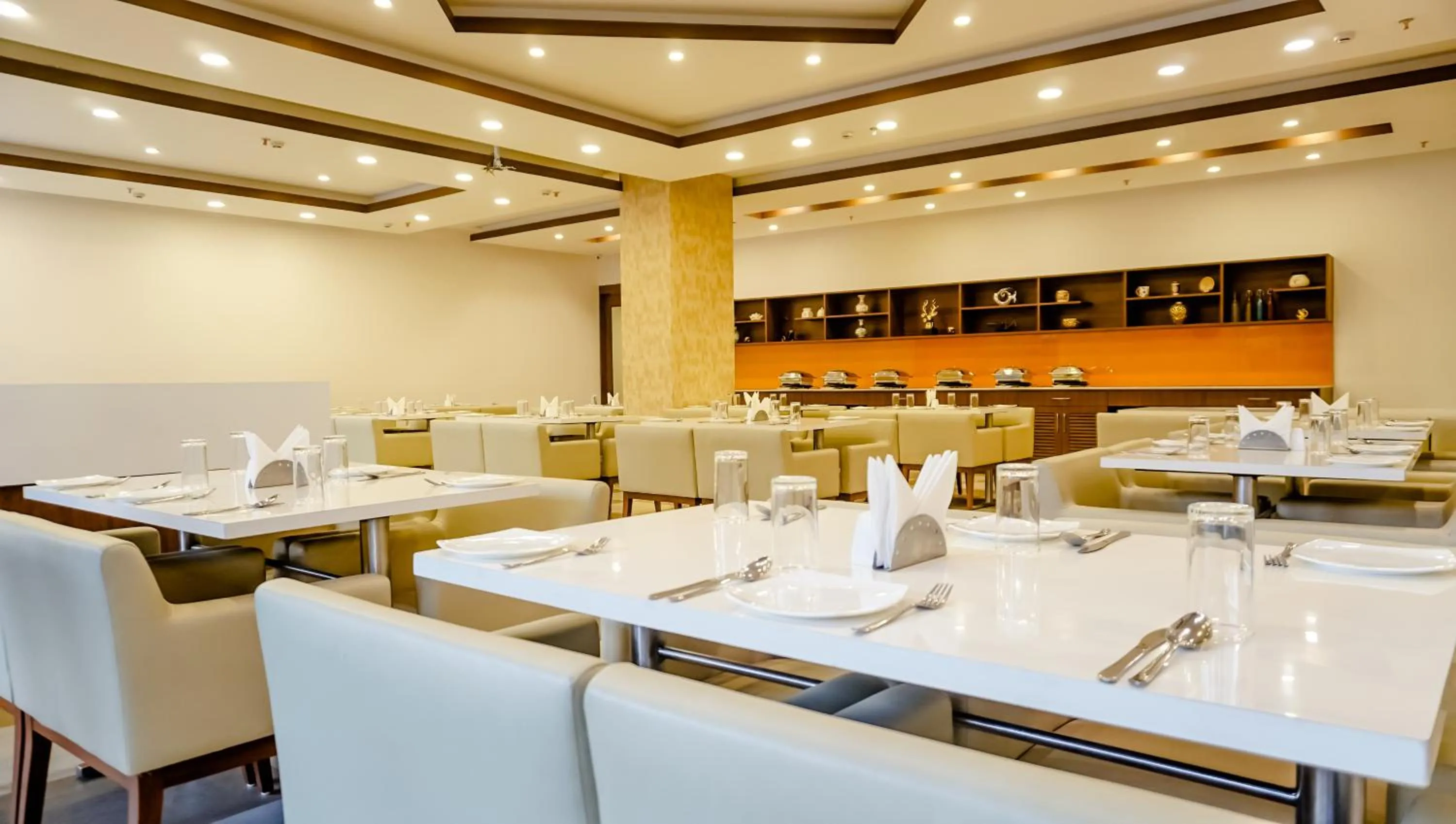 Restaurant/places to eat in The Altruist Hotel Navi Mumbai-1