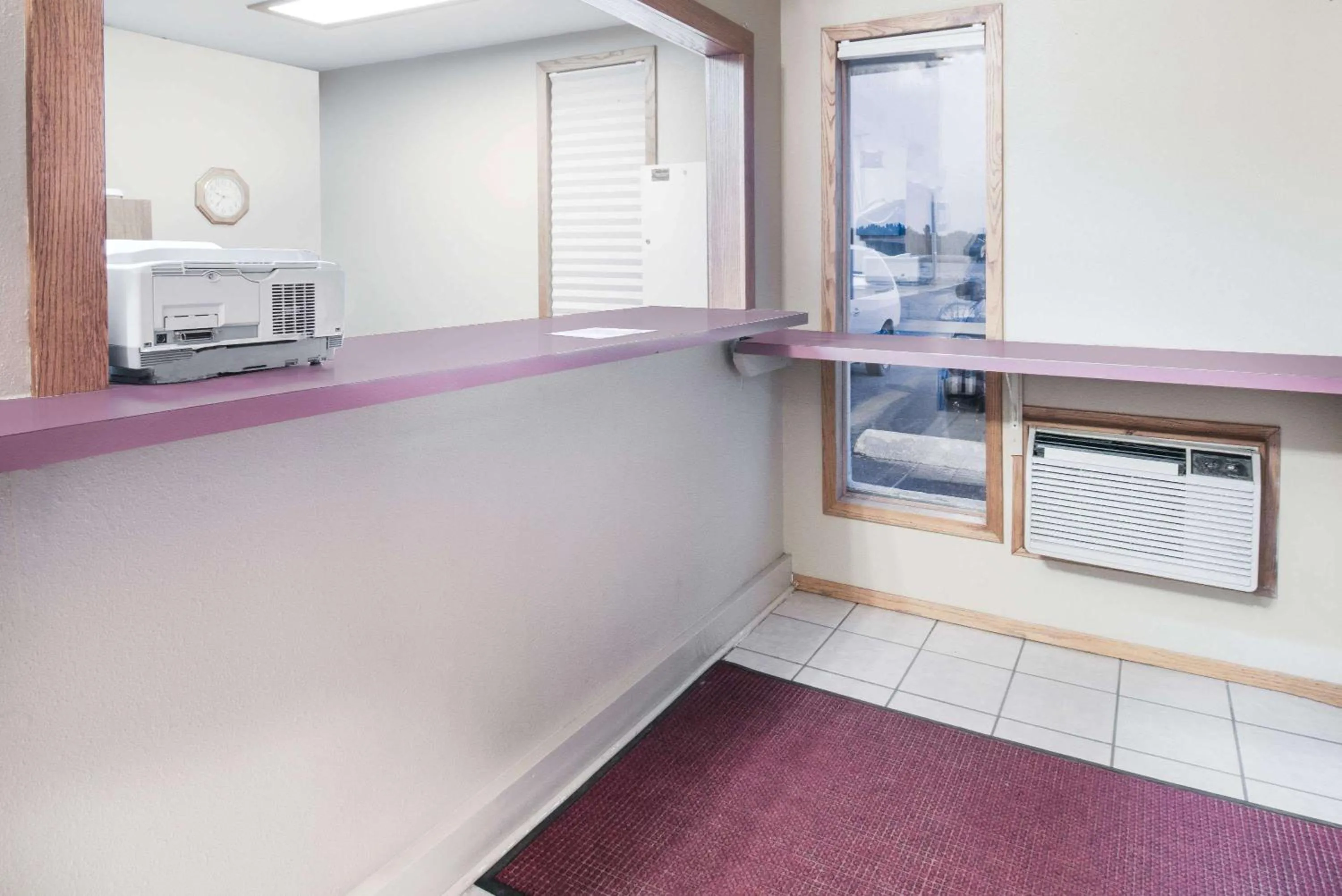 Lobby or reception in Super 8 by Wyndham Miller