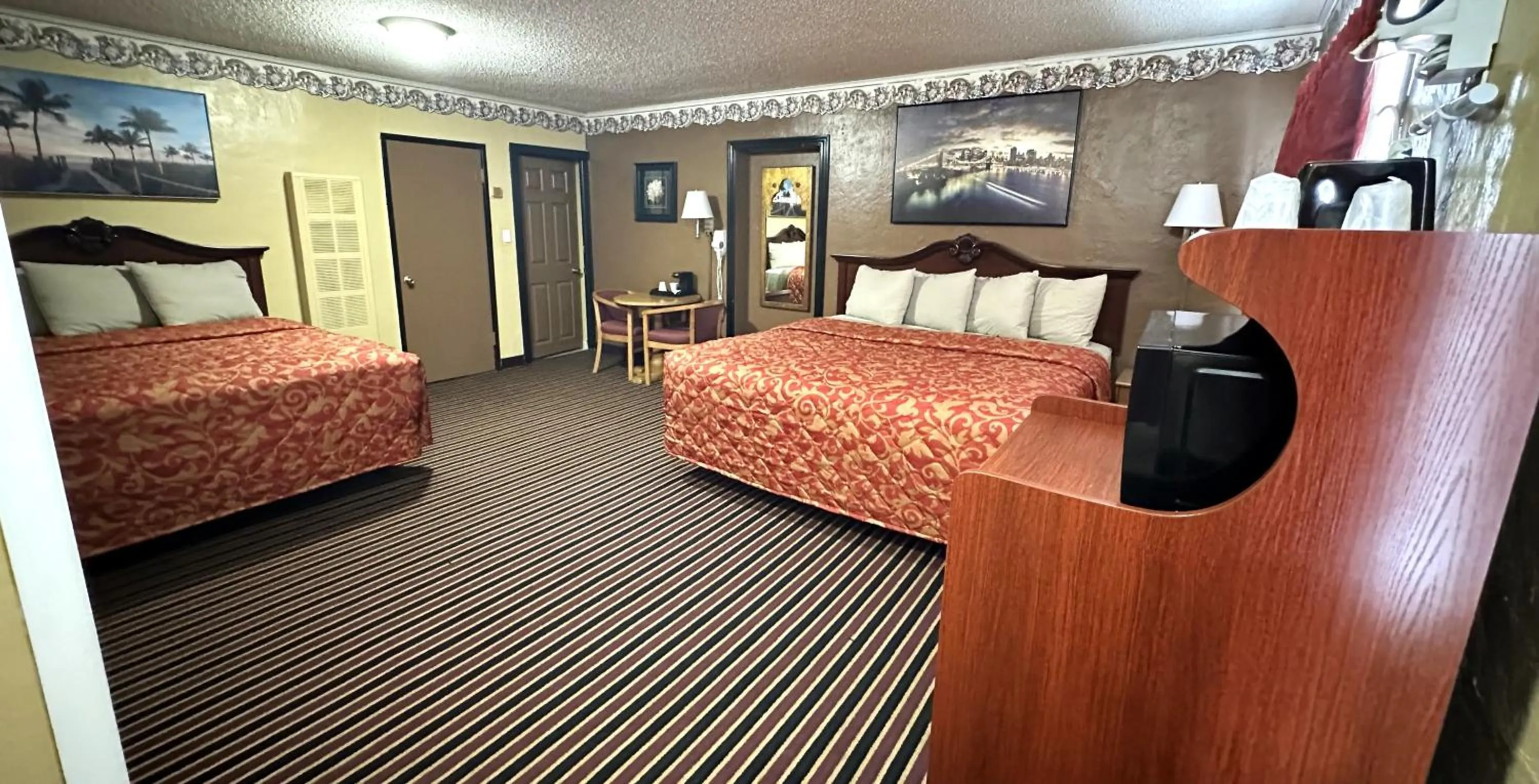 Bedroom, Bed in Relax Inn Vinita