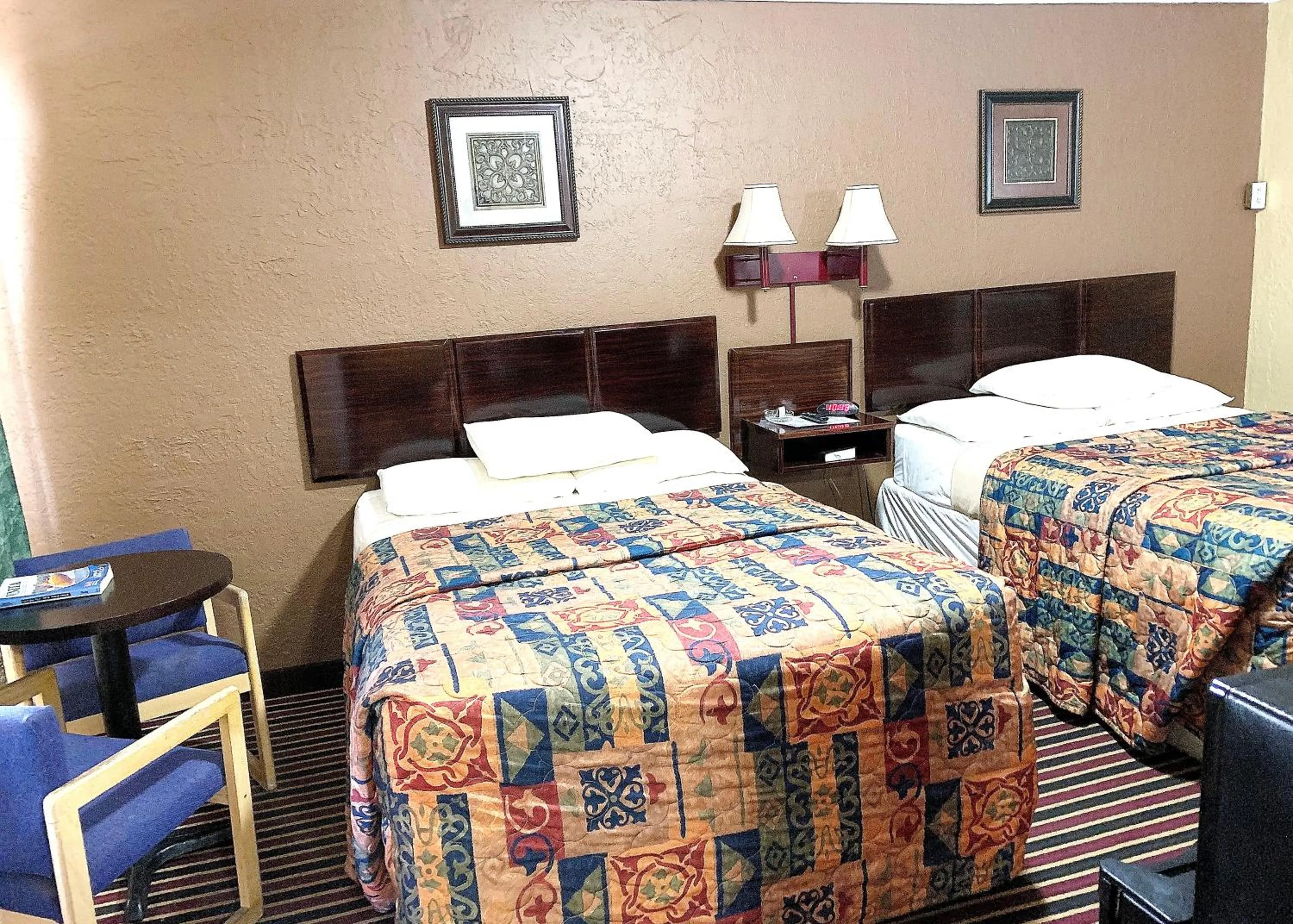 Photo of the whole room, Bed in Relax Inn Vinita
