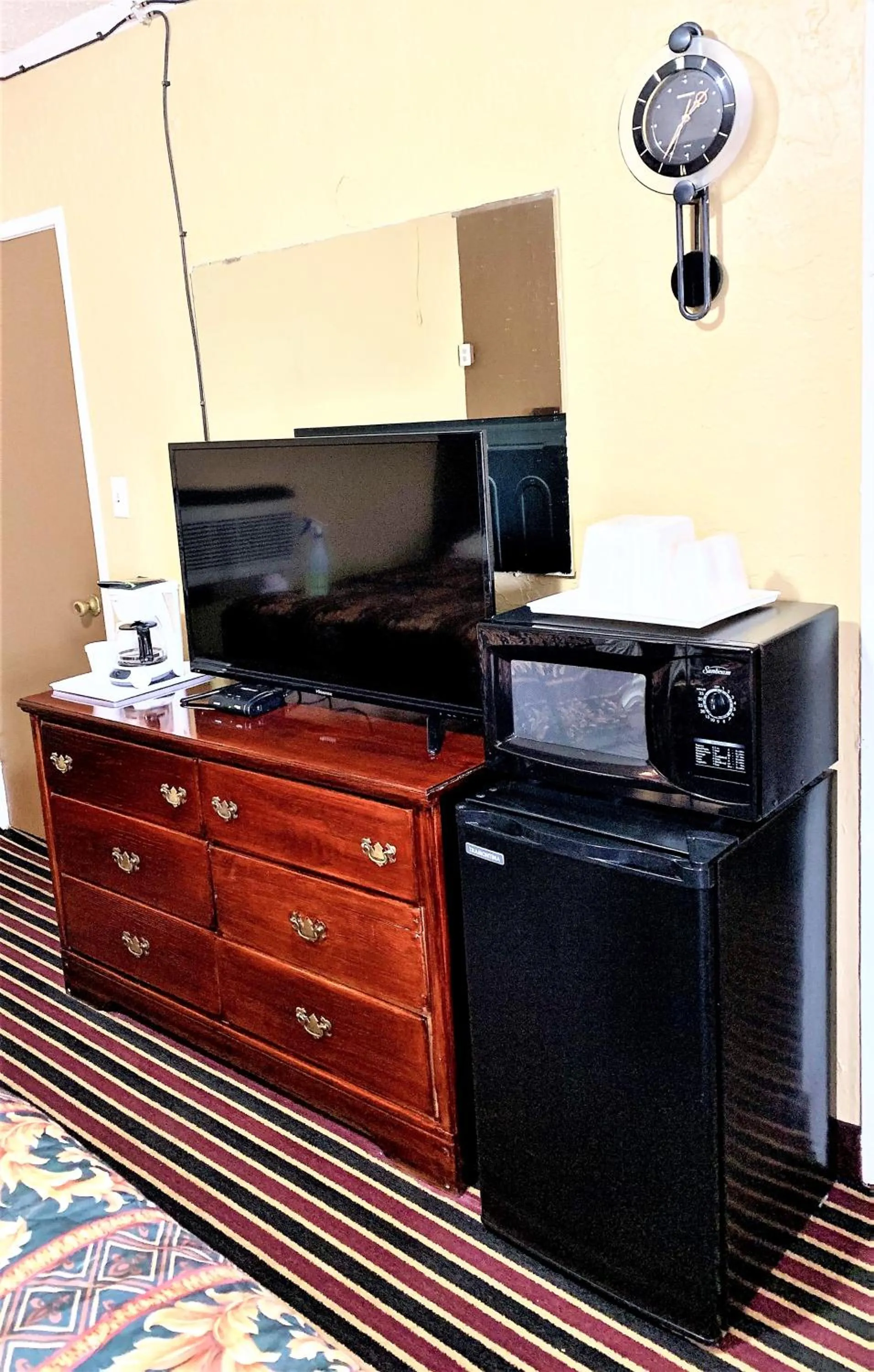 Photo of the whole room in Relax Inn Vinita