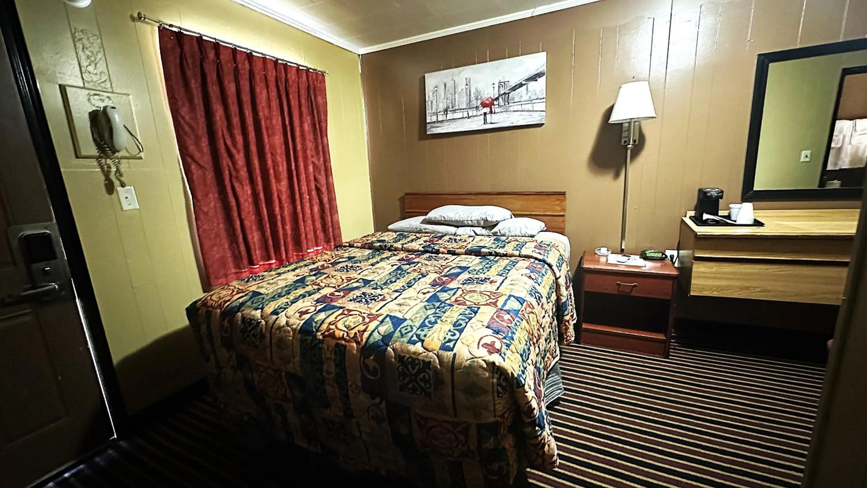 Bedroom, Bed in Relax Inn Vinita