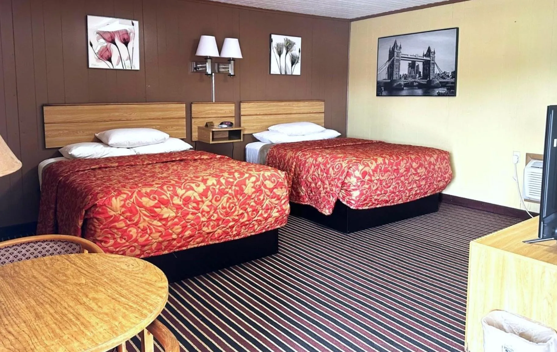 Bed in Relax Inn Vinita